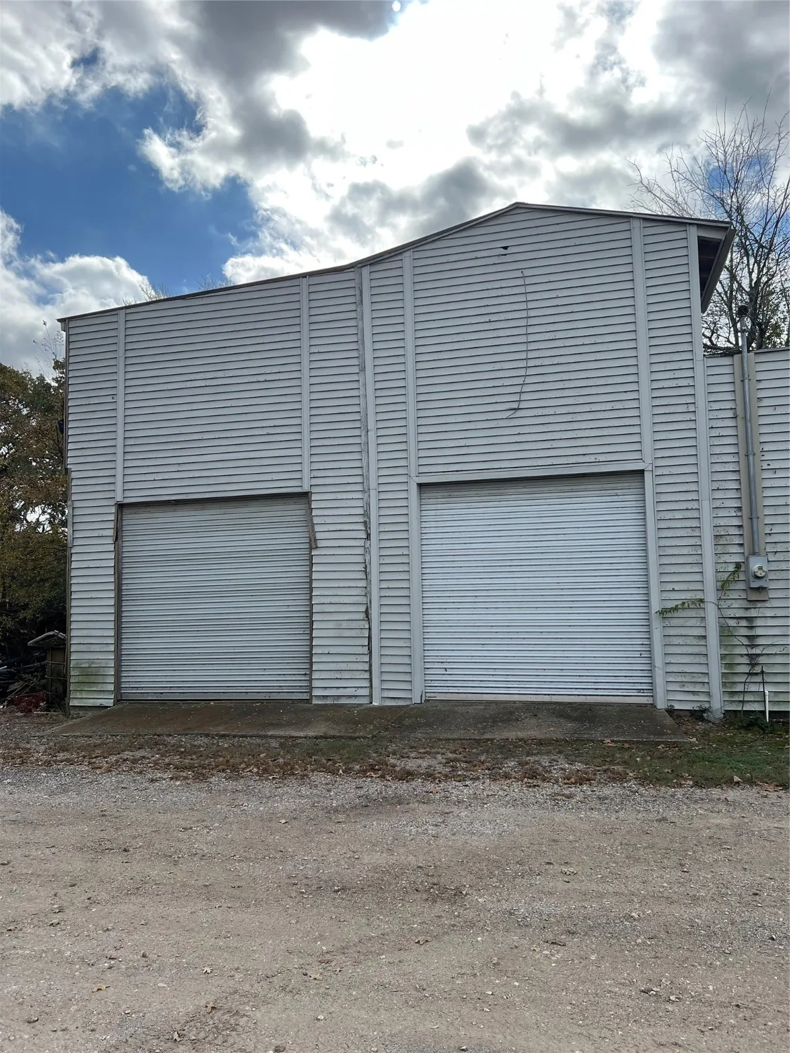 Warehouse For Sale in Hunt County , 11103 FM 751, Quinlan, Texas 75474, 0, 0, Garage spaces, 0 Sqft, built in 1989, Preowned, Price $379,000, mls#21151541, Real Estate Agent in Quinlan, Homes For Sale in Hunt county, Homes For Sale in Quinlan, Realtor in Quinlan Texas, Real Estate Brokerage Independent Realty Texas, Luminita Cordes Realtor
