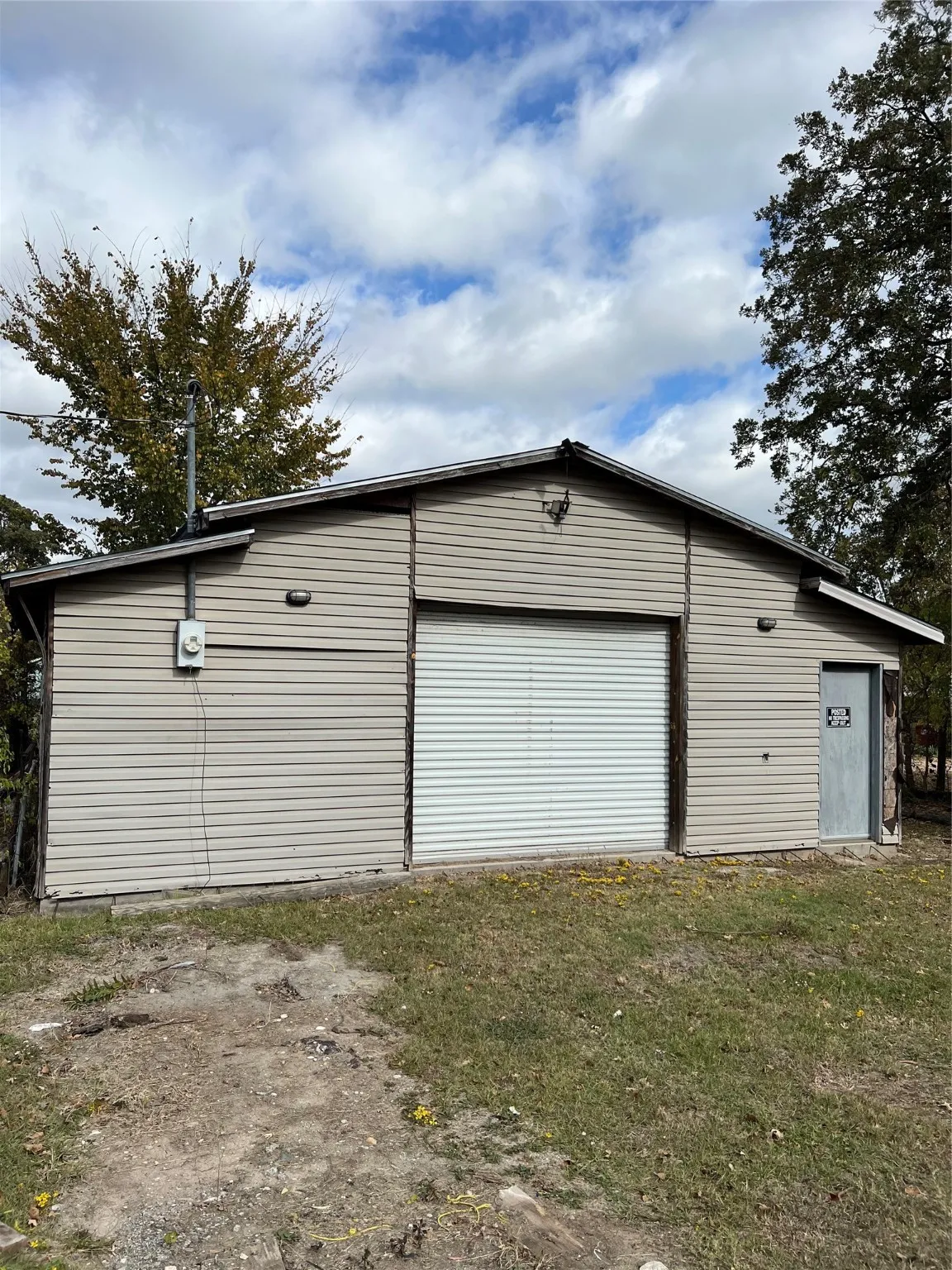 Warehouse For Sale in Hunt County , 11103 FM 751, Quinlan, Texas 75474, 0, 0, Garage spaces, 0 Sqft, built in 1989, Preowned, Price $379,000, mls#21151541, Real Estate Agent in Quinlan, Homes For Sale in Hunt county, Homes For Sale in Quinlan, Realtor in Quinlan Texas, Real Estate Brokerage Independent Realty Texas, Luminita Cordes Realtor