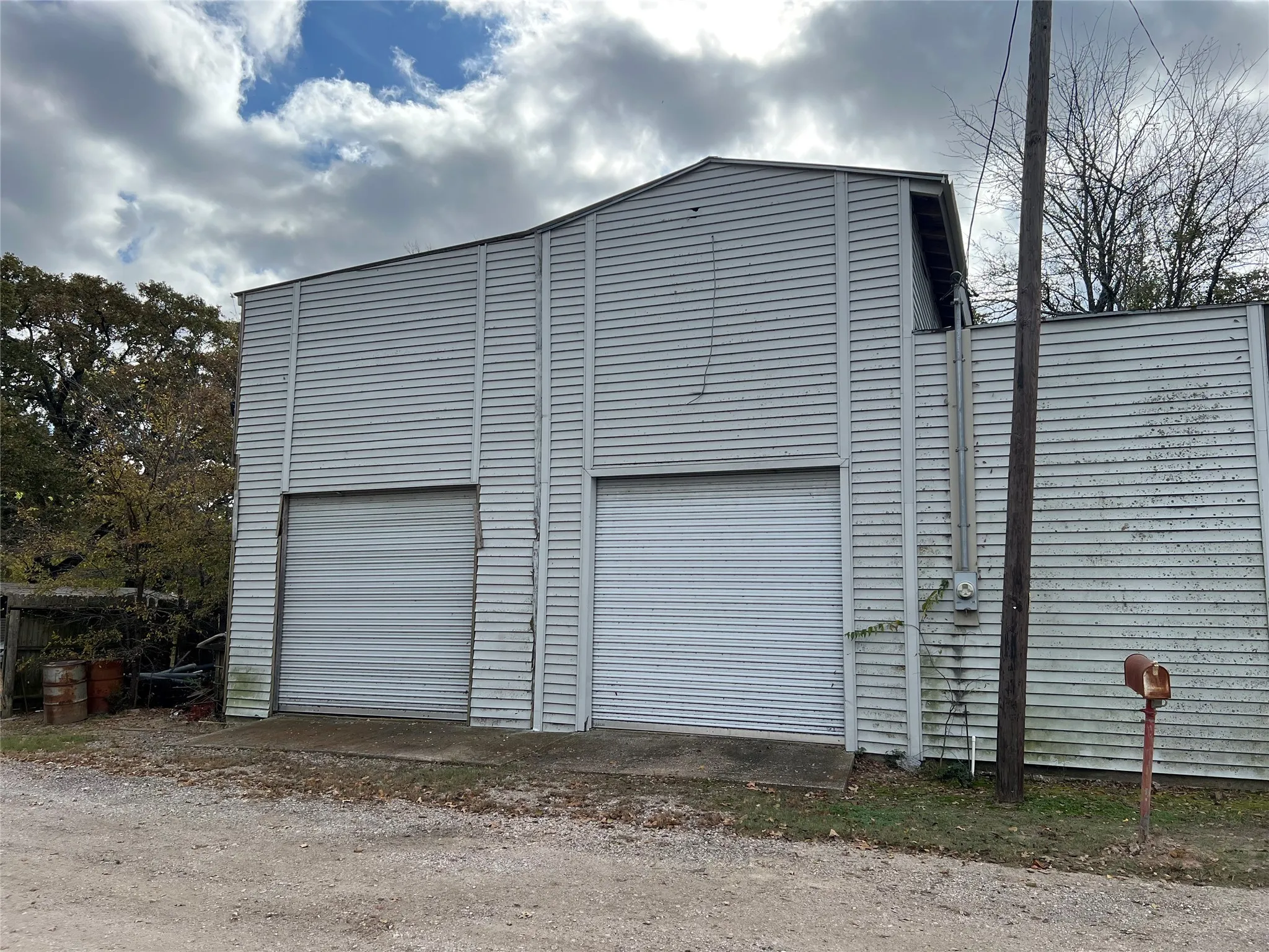 Warehouse For Sale in Hunt County , 11103 FM 751, Quinlan, Texas 75474, 0, 0, Garage spaces, 0 Sqft, built in 1989, Preowned, Price $379,000, mls#21151541, Real Estate Agent in Quinlan, Homes For Sale in Hunt county, Homes For Sale in Quinlan, Realtor in Quinlan Texas, Real Estate Brokerage Independent Realty Texas, Luminita Cordes Realtor