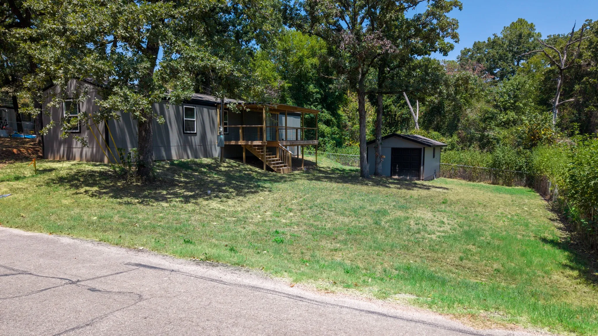 Mobile Home For Sale in Henderson County , 721 Queens Drive, Tool, Texas 75143, 3 Bedroom, 2 Bathroom, Garage spaces, 924 Sqft, built in 2025, mls#21151420, Real Estate Agent in Tool, Homes For Sale in Henderson county, Homes For Sale in Tool, Realtor in Tool Texas, Real Estate Brokerage Independent Realty Texas, Luminita Cordes Realtor