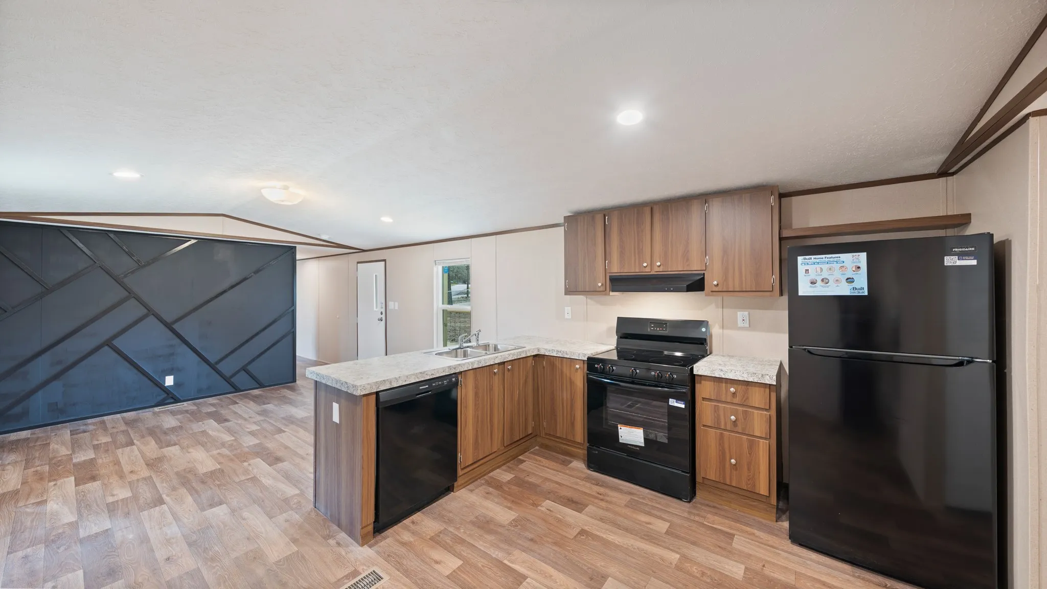 Mobile Home For Sale in Henderson County , 721 Queens Drive, Tool, Texas 75143, 3 Bedroom, 2 Bathroom, Garage spaces, 924 Sqft, built in 2025, mls#21151420, Real Estate Agent in Tool, Homes For Sale in Henderson county, Homes For Sale in Tool, Realtor in Tool Texas, Real Estate Brokerage Independent Realty Texas, Luminita Cordes Realtor