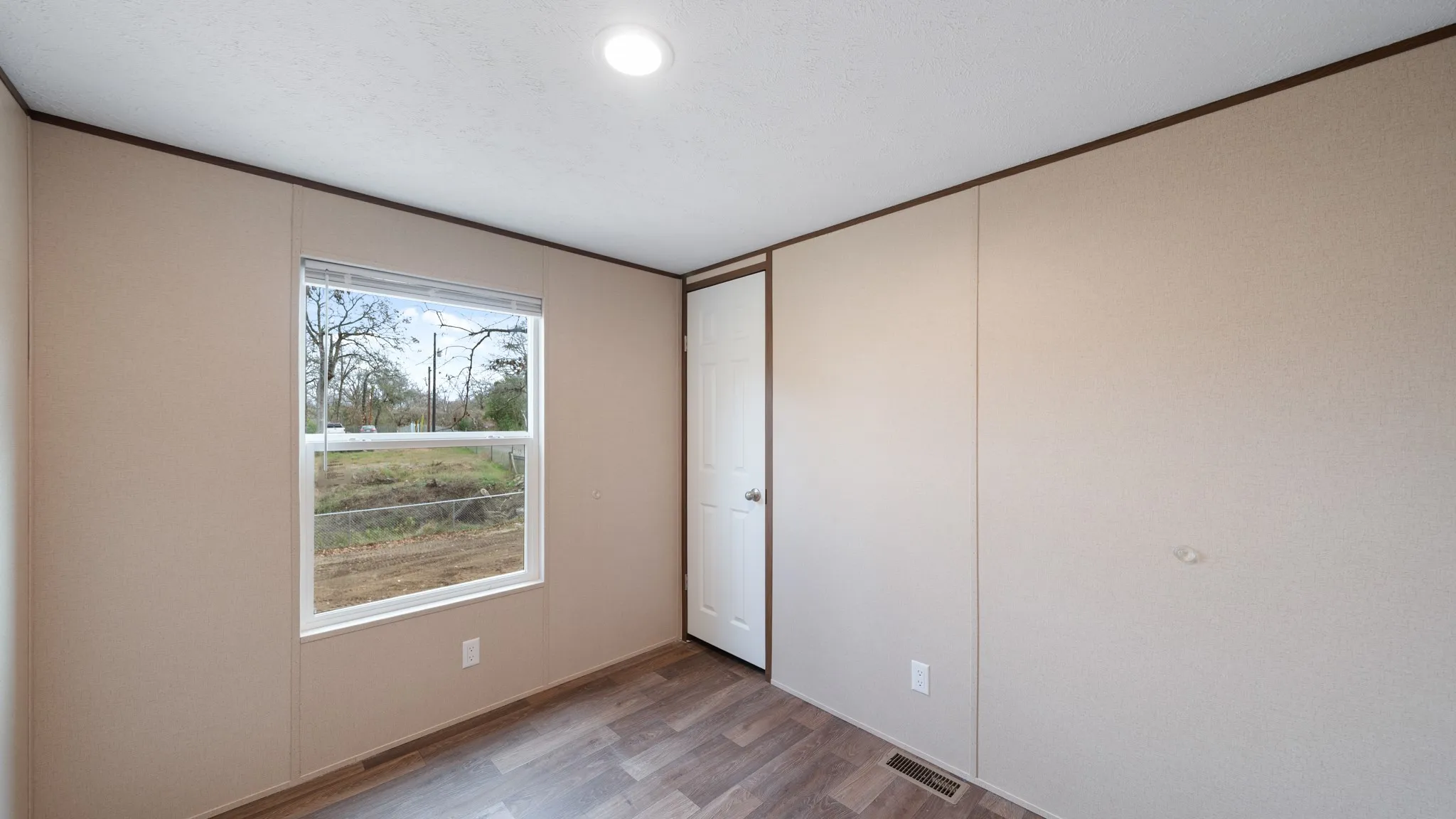 Mobile Home For Sale in Henderson County , 721 Queens Drive, Tool, Texas 75143, 3 Bedroom, 2 Bathroom, Garage spaces, 924 Sqft, built in 2025, mls#21151420, Real Estate Agent in Tool, Homes For Sale in Henderson county, Homes For Sale in Tool, Realtor in Tool Texas, Real Estate Brokerage Independent Realty Texas, Luminita Cordes Realtor