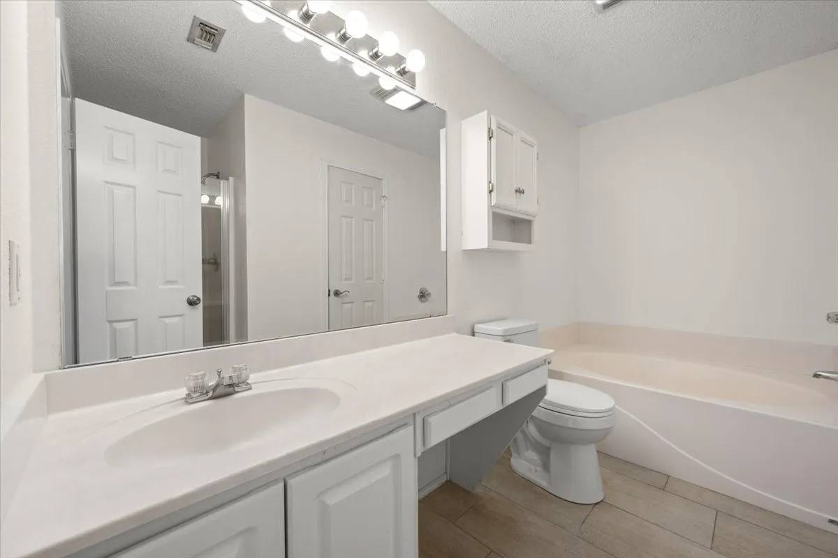 Single Family Residence For Sale in Tarrant County , 6324 Fern Meadow Drive, Fort Worth, Texas 76179, 3 Bedrooms, 2 Bathrooms, 2 Garage spaces, 1,575 Sqft, built in 1997, Price $259,900, mls#21147010, Real Estate Agent in Fort Worth, Homes For Sale in Tarrant county, Homes For Sale in Fort Worth, Realtor in Fort Worth Texas, Real Estate Brokerage Independent Realty Texas, Luminita Cordes Realtor