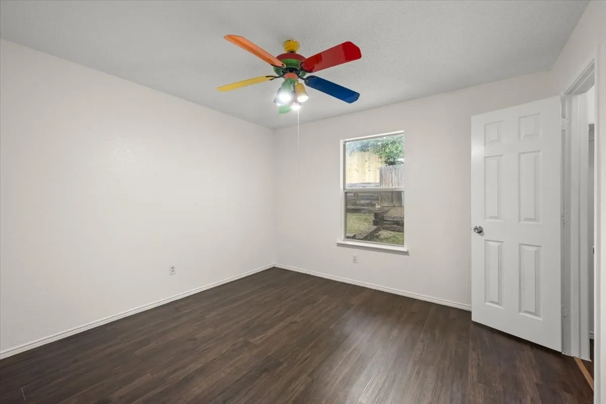 Single Family Residence For Sale in Tarrant County , 6324 Fern Meadow Drive, Fort Worth, Texas 76179, 3 Bedrooms, 2 Bathrooms, 2 Garage spaces, 1,575 Sqft, built in 1997, Price $259,900, mls#21147010, Real Estate Agent in Fort Worth, Homes For Sale in Tarrant county, Homes For Sale in Fort Worth, Realtor in Fort Worth Texas, Real Estate Brokerage Independent Realty Texas, Luminita Cordes Realtor
