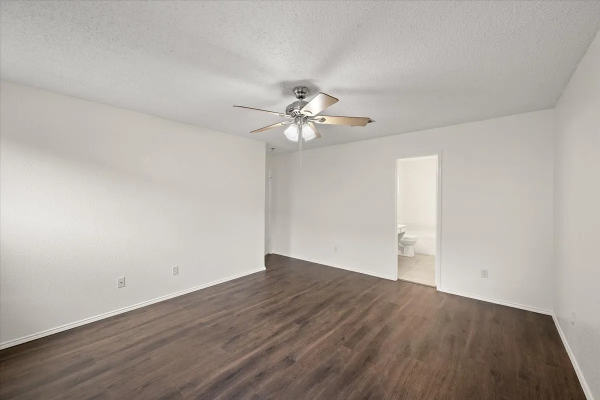 Single Family Residence For Sale in Tarrant County , 6324 Fern Meadow Drive, Fort Worth, Texas 76179, 3 Bedrooms, 2 Bathrooms, 2 Garage spaces, 1,575 Sqft, built in 1997, Price $259,900, mls#21147010, Real Estate Agent in Fort Worth, Homes For Sale in Tarrant county, Homes For Sale in Fort Worth, Realtor in Fort Worth Texas, Real Estate Brokerage Independent Realty Texas, Luminita Cordes Realtor