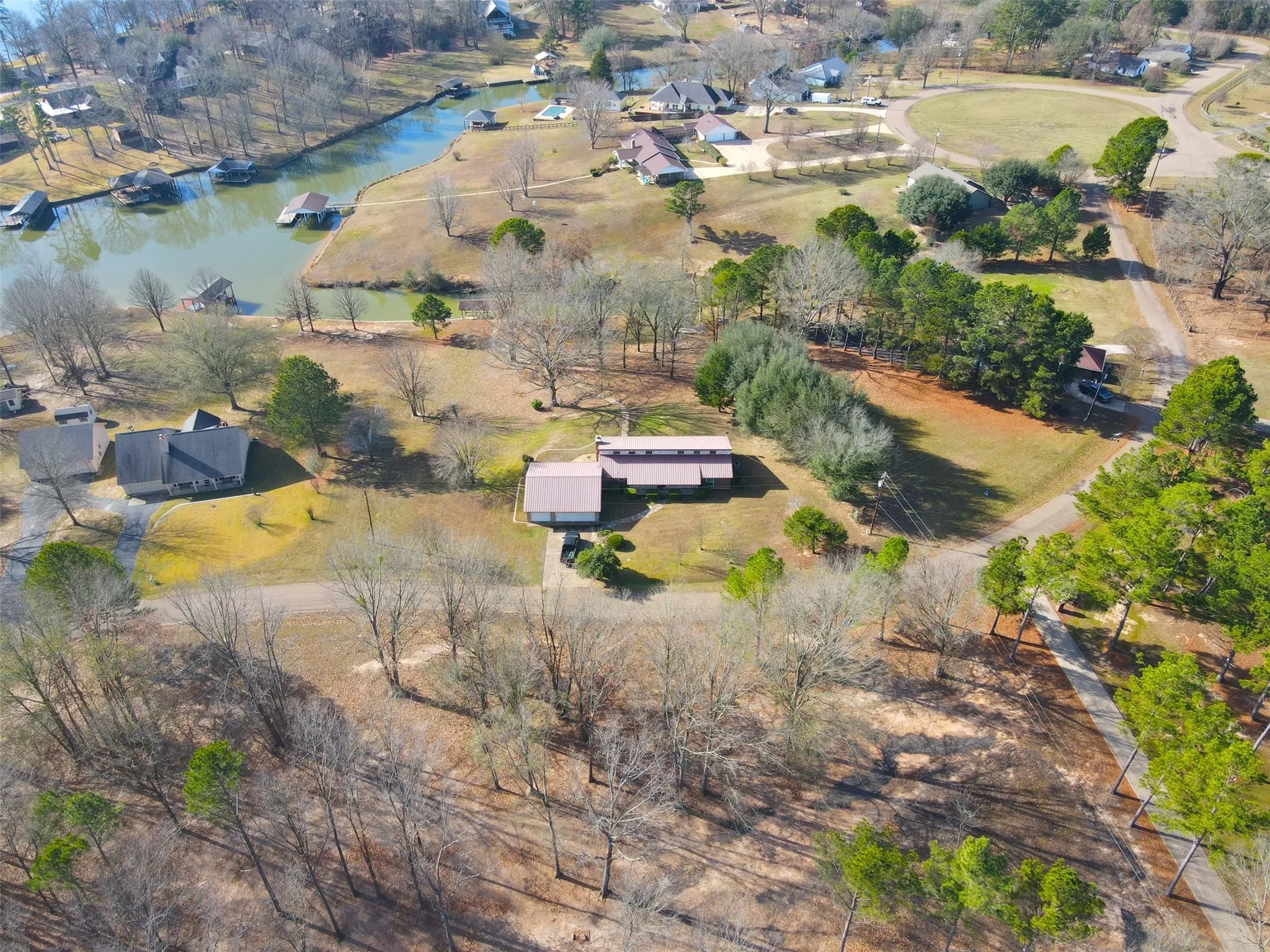 Single Family Residence For Sale in Titus County , 132 CR 2933, Pittsburg, Texas 75686, 3 Bedroom, 2 Bathroom, 2 Garage spaces, 175 Sqft, built in 1986, mls#21151545, Real Estate Agent in Pittsburg, Homes For Sale in Titus county, Homes For Sale in Pittsburg, Realtor in Pittsburg Texas, Real Estate Brokerage Independent Realty Texas, Luminita Cordes Realtor