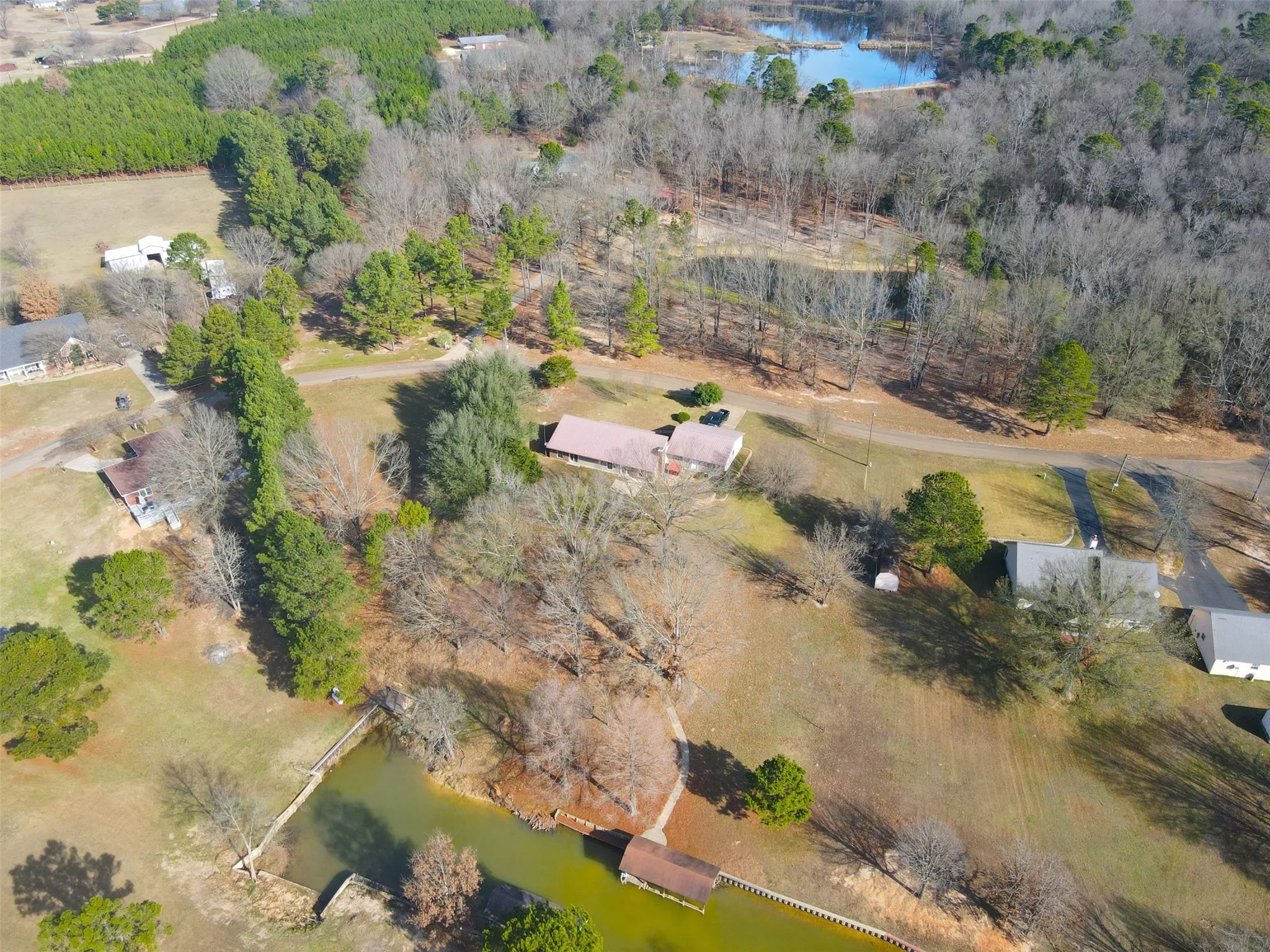 Single Family Residence For Sale in Titus County , 132 CR 2933, Pittsburg, Texas 75686, 3 Bedroom, 2 Bathroom, 2 Garage spaces, 175 Sqft, built in 1986, mls#21151545, Real Estate Agent in Pittsburg, Homes For Sale in Titus county, Homes For Sale in Pittsburg, Realtor in Pittsburg Texas, Real Estate Brokerage Independent Realty Texas, Luminita Cordes Realtor