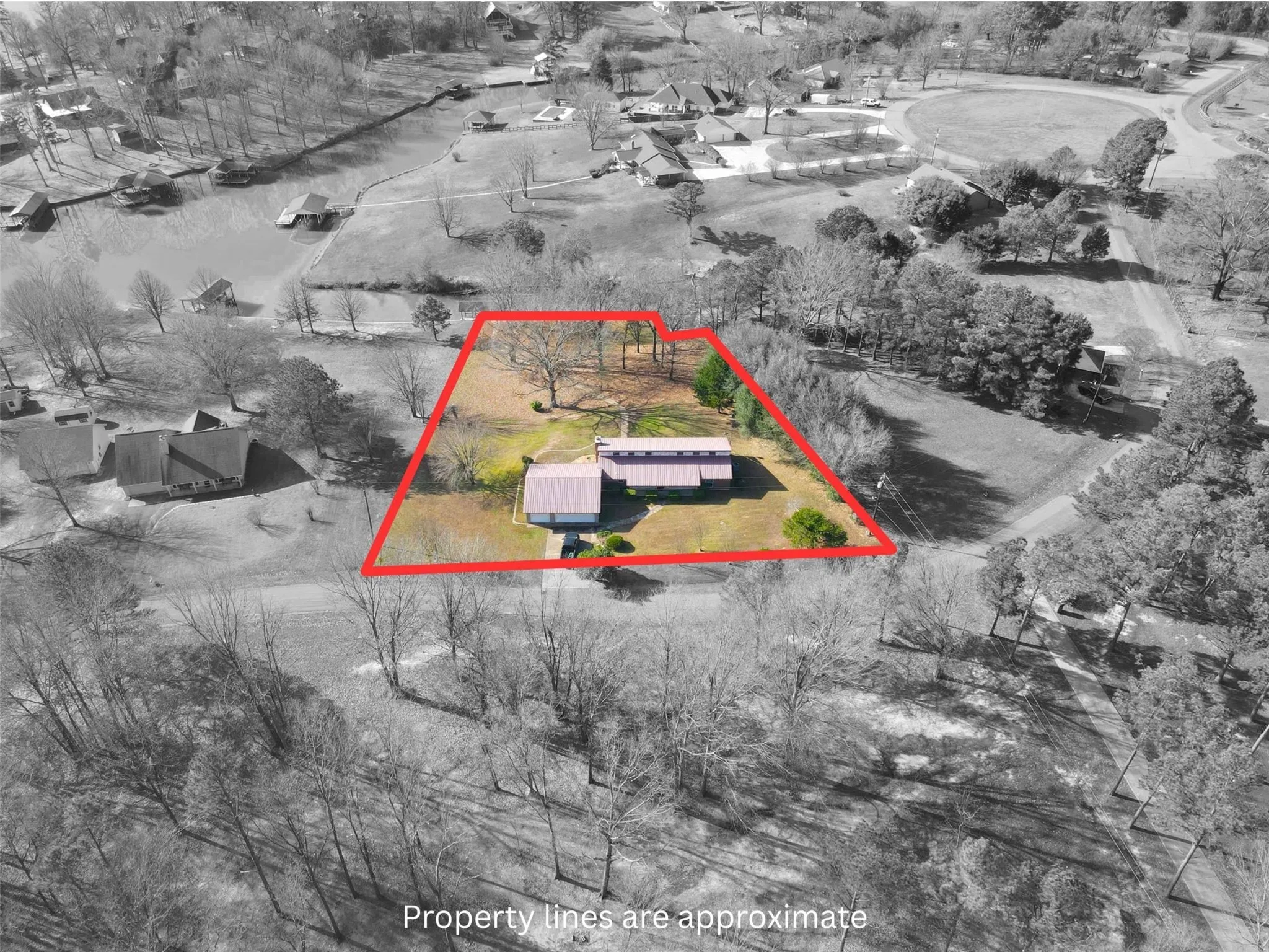 Single Family Residence For Sale in Titus County , 132 CR 2933, Pittsburg, Texas 75686, 3 Bedroom, 2 Bathroom, 2 Garage spaces, 175 Sqft, built in 1986, mls#21151545, Real Estate Agent in Pittsburg, Homes For Sale in Titus county, Homes For Sale in Pittsburg, Realtor in Pittsburg Texas, Real Estate Brokerage Independent Realty Texas, Luminita Cordes Realtor