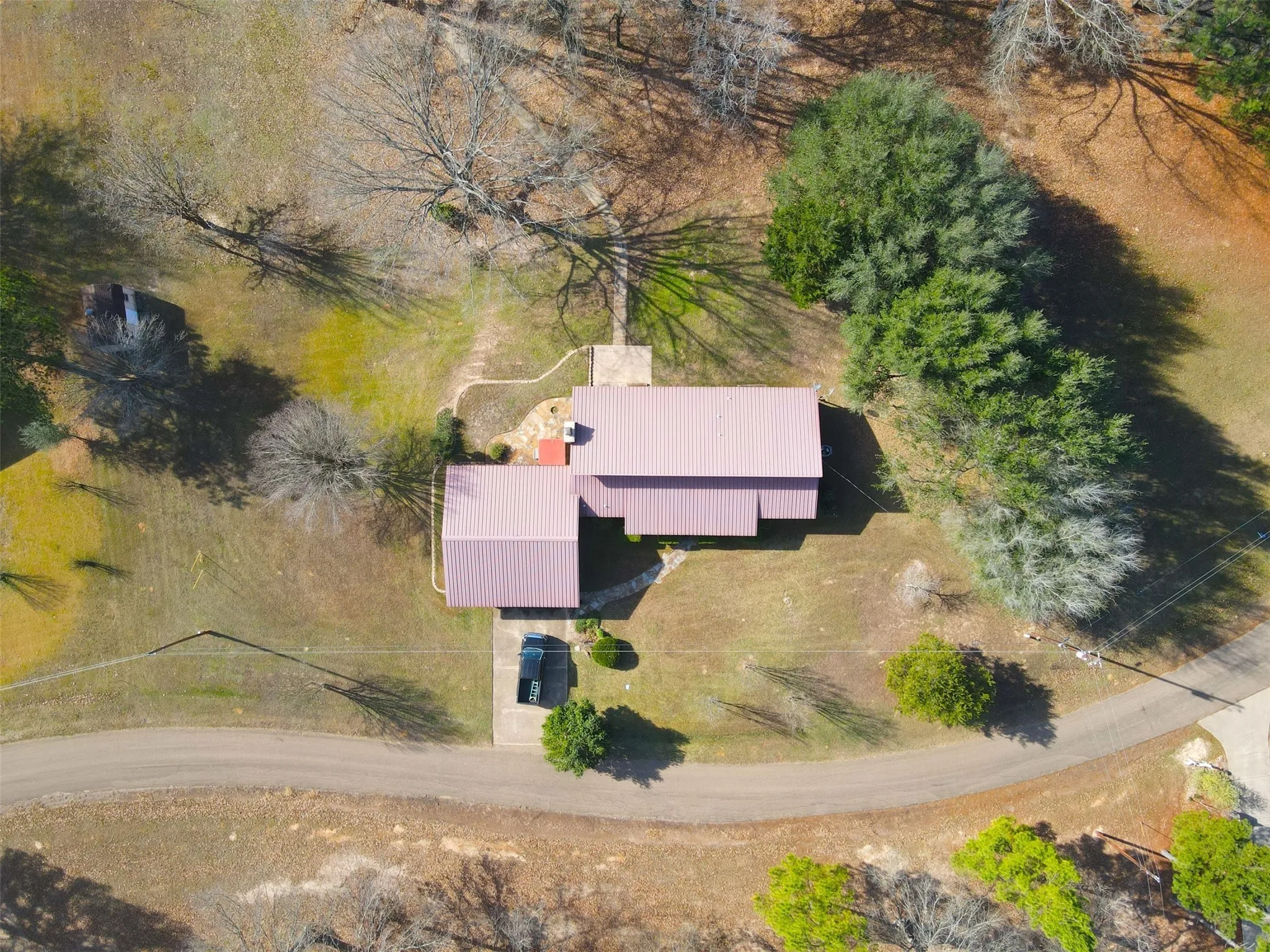 Single Family Residence For Sale in Titus County , 132 CR 2933, Pittsburg, Texas 75686, 3 Bedroom, 2 Bathroom, 2 Garage spaces, 175 Sqft, built in 1986, mls#21151545, Real Estate Agent in Pittsburg, Homes For Sale in Titus county, Homes For Sale in Pittsburg, Realtor in Pittsburg Texas, Real Estate Brokerage Independent Realty Texas, Luminita Cordes Realtor