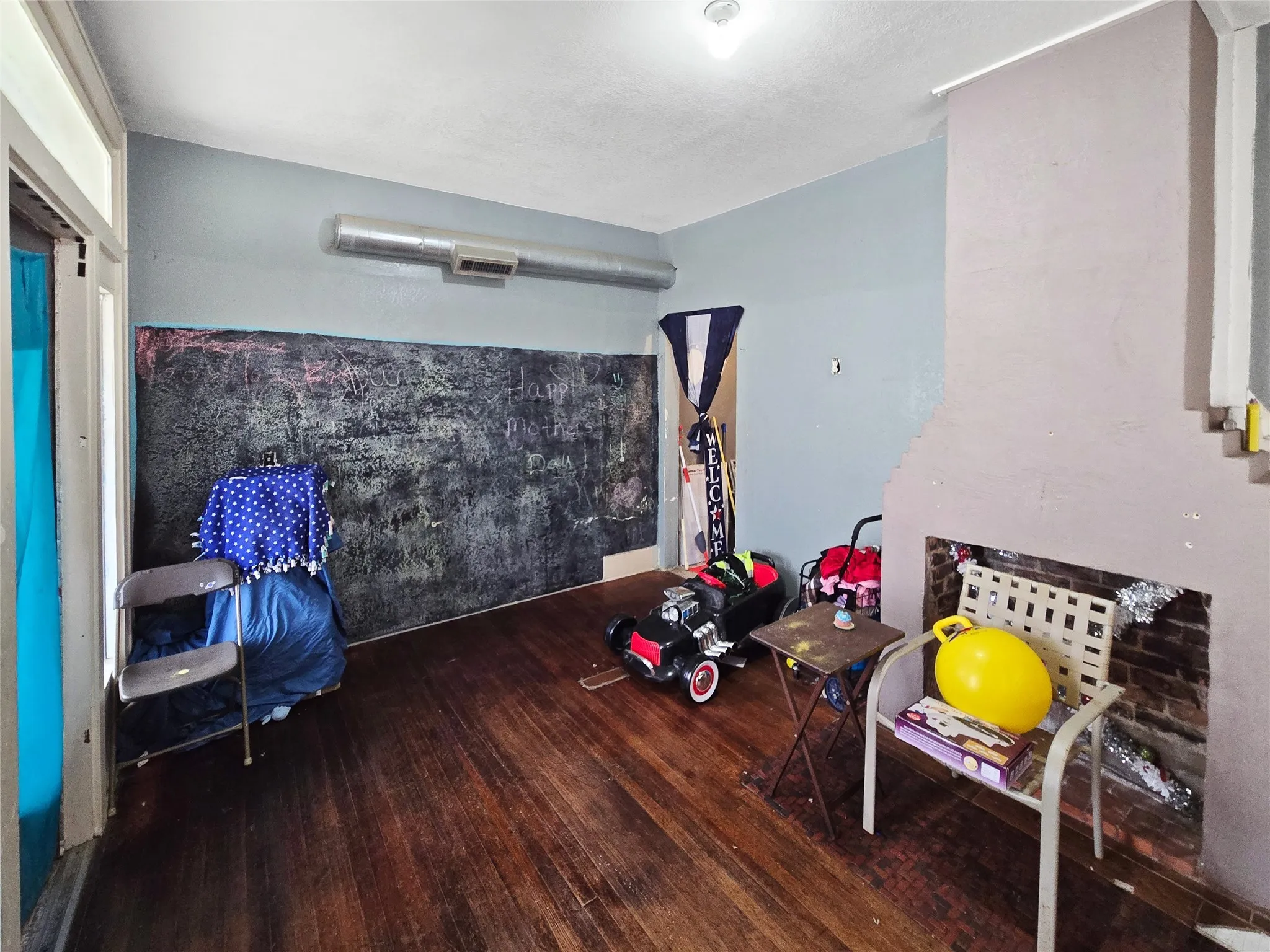 Triplex For Sale in Kaufman County , 507 W Nash Street, Terrell, Texas 75160, 6 Bedroom, 4 Bathroom, Garage spaces, 0 Sqft, built in 1917, Preowned, mls#21151671, Real Estate Agent in Terrell, Homes For Sale in Kaufman county, Homes For Sale in Terrell, Realtor in Terrell Texas, Real Estate Brokerage Independent Realty Texas, Luminita Cordes Realtor