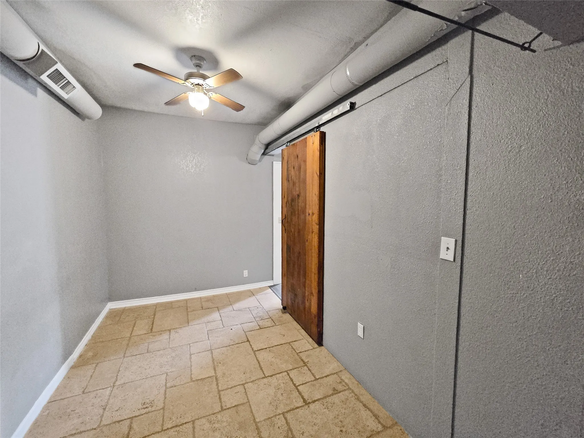 Triplex For Sale in Kaufman County , 507 W Nash Street, Terrell, Texas 75160, 6 Bedroom, 4 Bathroom, Garage spaces, 0 Sqft, built in 1917, Preowned, mls#21151671, Real Estate Agent in Terrell, Homes For Sale in Kaufman county, Homes For Sale in Terrell, Realtor in Terrell Texas, Real Estate Brokerage Independent Realty Texas, Luminita Cordes Realtor