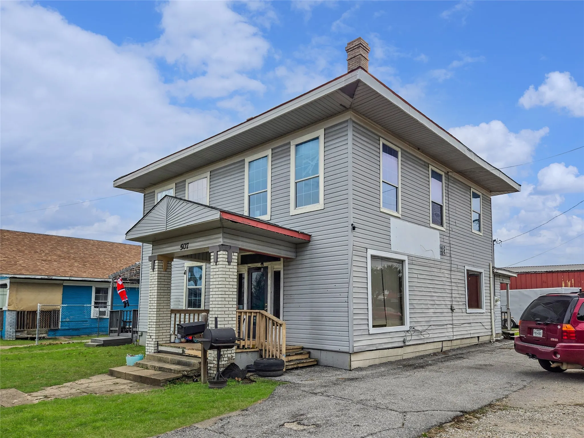 Triplex For Sale in Kaufman County , 507 W Nash Street, Terrell, Texas 75160, 6 Bedroom, 4 Bathroom, Garage spaces, 0 Sqft, built in 1917, Preowned, mls#21151671, Real Estate Agent in Terrell, Homes For Sale in Kaufman county, Homes For Sale in Terrell, Realtor in Terrell Texas, Real Estate Brokerage Independent Realty Texas, Luminita Cordes Realtor