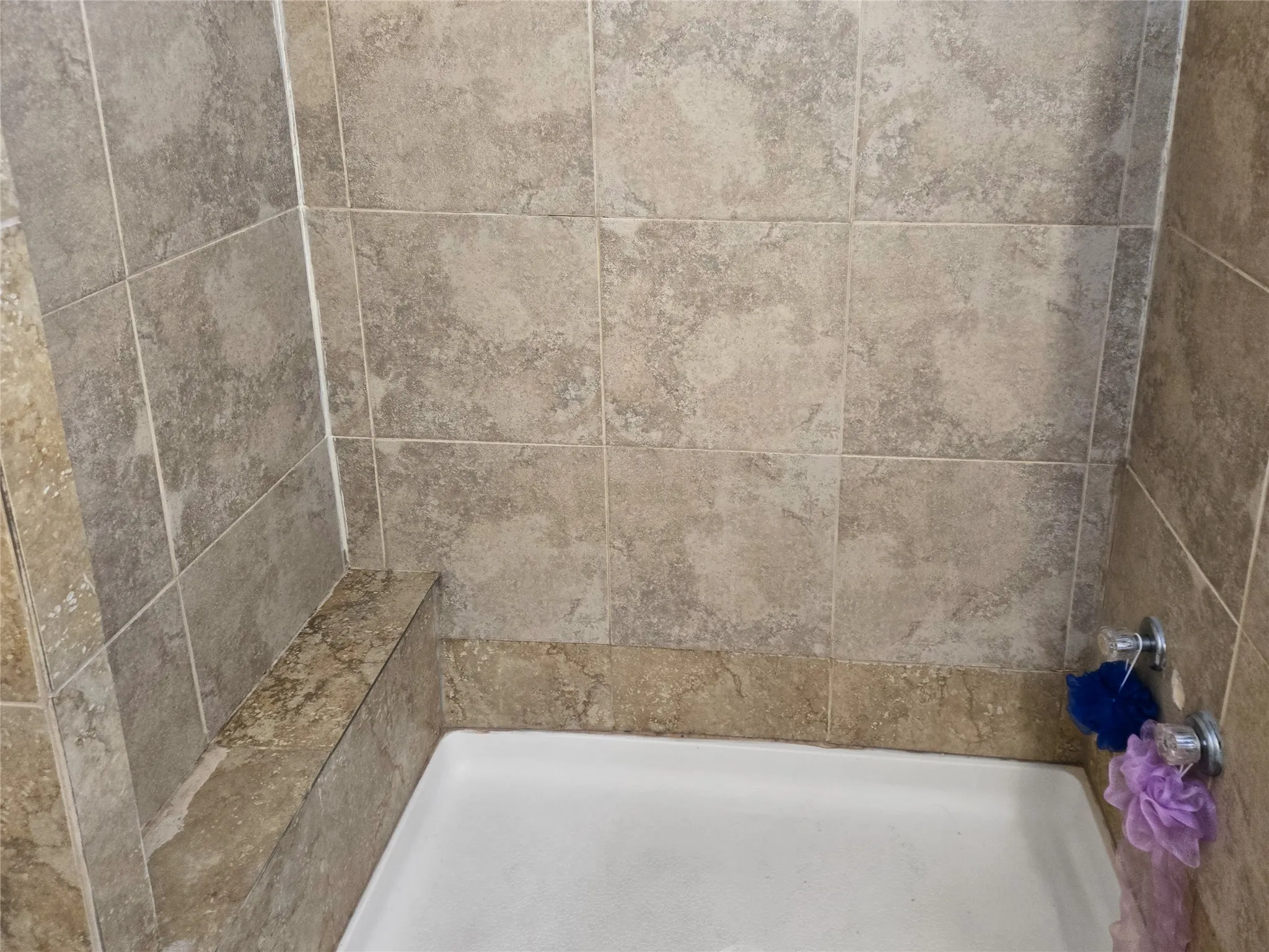 Triplex For Sale in Kaufman County , 507 W Nash Street, Terrell, Texas 75160, 6 Bedroom, 4 Bathroom, Garage spaces, 0 Sqft, built in 1917, Preowned, mls#21151671, Real Estate Agent in Terrell, Homes For Sale in Kaufman county, Homes For Sale in Terrell, Realtor in Terrell Texas, Real Estate Brokerage Independent Realty Texas, Luminita Cordes Realtor