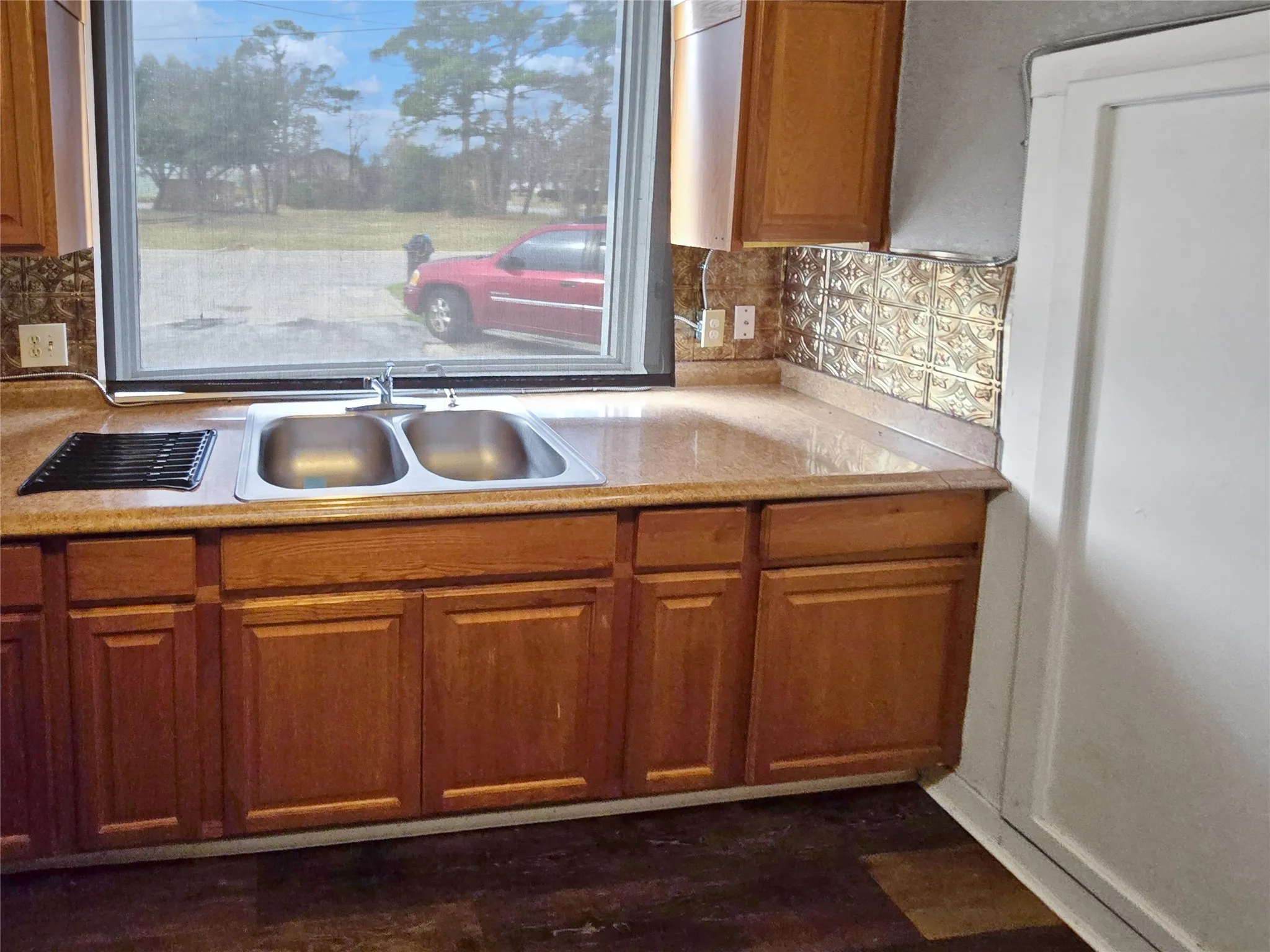 Triplex For Sale in Kaufman County , 507 W Nash Street, Terrell, Texas 75160, 6 Bedroom, 4 Bathroom, Garage spaces, 0 Sqft, built in 1917, Preowned, mls#21151671, Real Estate Agent in Terrell, Homes For Sale in Kaufman county, Homes For Sale in Terrell, Realtor in Terrell Texas, Real Estate Brokerage Independent Realty Texas, Luminita Cordes Realtor
