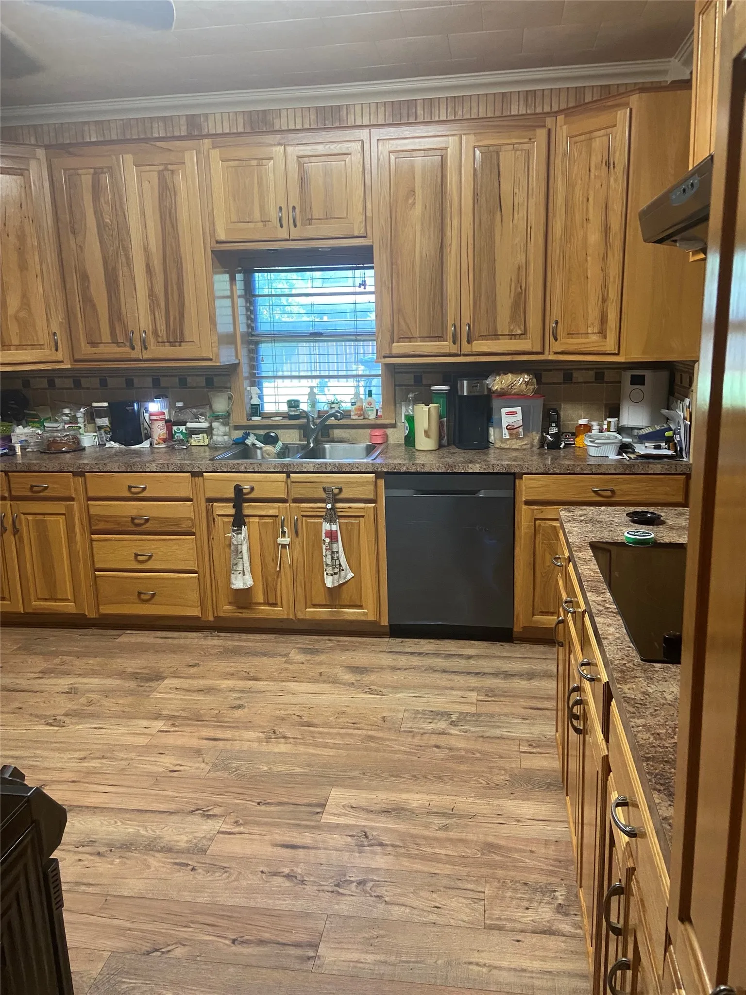 Single Family Residence For Sale in Young County , 1106 Payne, Olney, Texas 76374, 3 Bedrooms, 2 Bathrooms, 2 Garage spaces, 1,805 Sqft, built in 1960, Price $155,000, mls#21151860, Real Estate Agent in Olney, Homes For Sale in Young county, Homes For Sale in Olney, Realtor in Olney Texas, Real Estate Brokerage Independent Realty Texas, Luminita Cordes Realtor