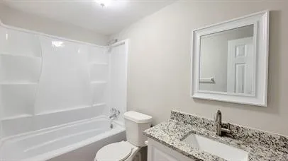 Single Family Residence For Sale in Hunt County , 1221 Stanford Street, Greenville, Texas 75401, 2 Bedroom, 1 Bathroom, Garage spaces, 728 Sqft, built in 1955, mls#21150010, Real Estate Agent in Greenville, Homes For Sale in Hunt county, Homes For Sale in Greenville, Realtor in Greenville Texas, Real Estate Brokerage Independent Realty Texas, Luminita Cordes Realtor