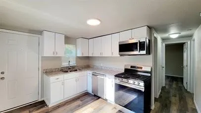 Single Family Residence For Sale in Hunt County , 1221 Stanford Street, Greenville, Texas 75401, 2 Bedroom, 1 Bathroom, Garage spaces, 728 Sqft, built in 1955, mls#21150010, Real Estate Agent in Greenville, Homes For Sale in Hunt county, Homes For Sale in Greenville, Realtor in Greenville Texas, Real Estate Brokerage Independent Realty Texas, Luminita Cordes Realtor