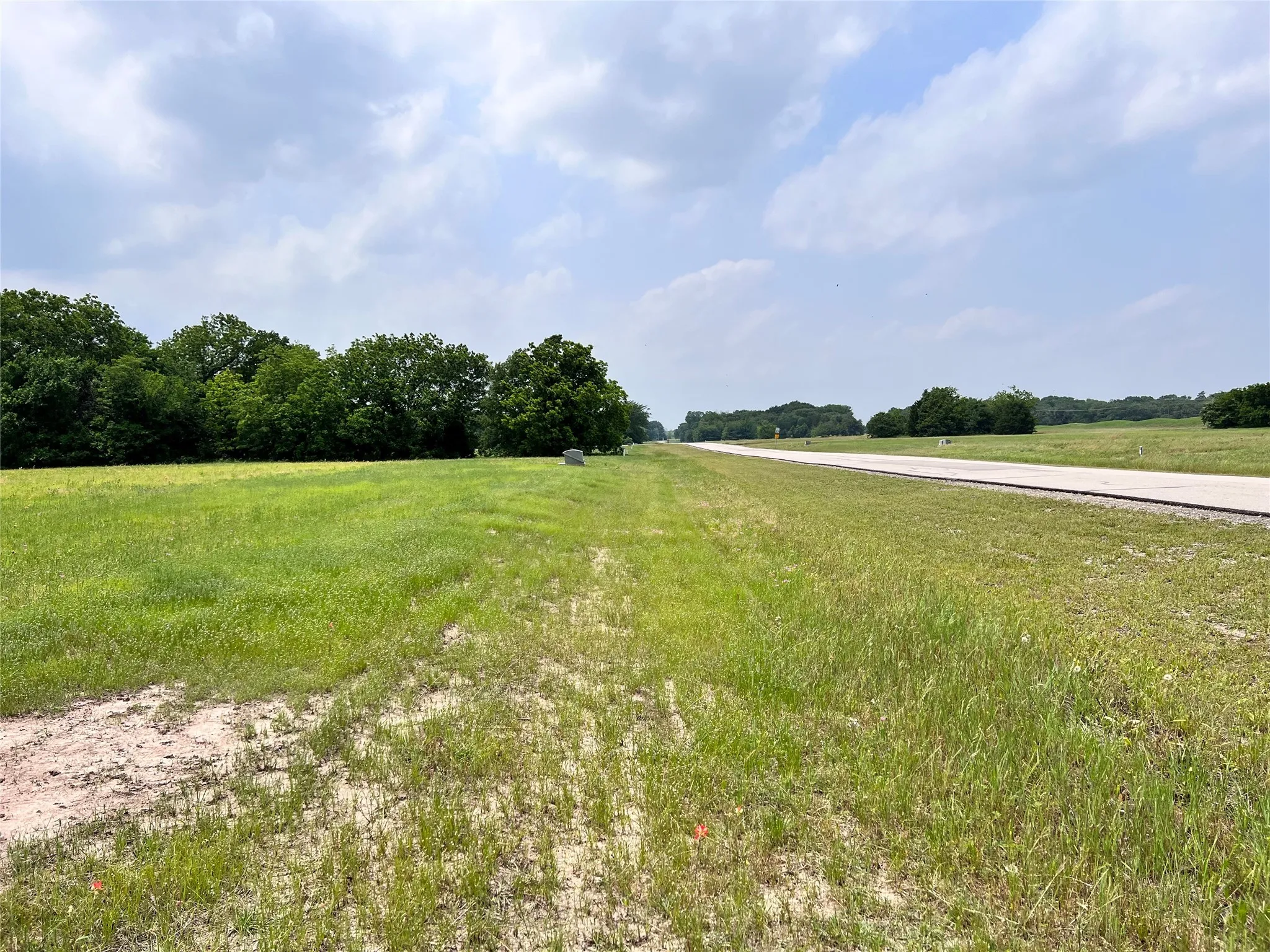 Unimproved Land For Sale in Navarro County , Lot 80 Clubhouse Drive, Corsicana, Texas 75109, 0, 0, Garage spaces, 0 Sqft, built in 0, Price $70,000, mls#21142659, Real Estate Agent in Corsicana, Homes For Sale in Navarro county, Homes For Sale in Corsicana, Realtor in Corsicana Texas, Real Estate Brokerage Independent Realty Texas, Luminita Cordes Realtor
