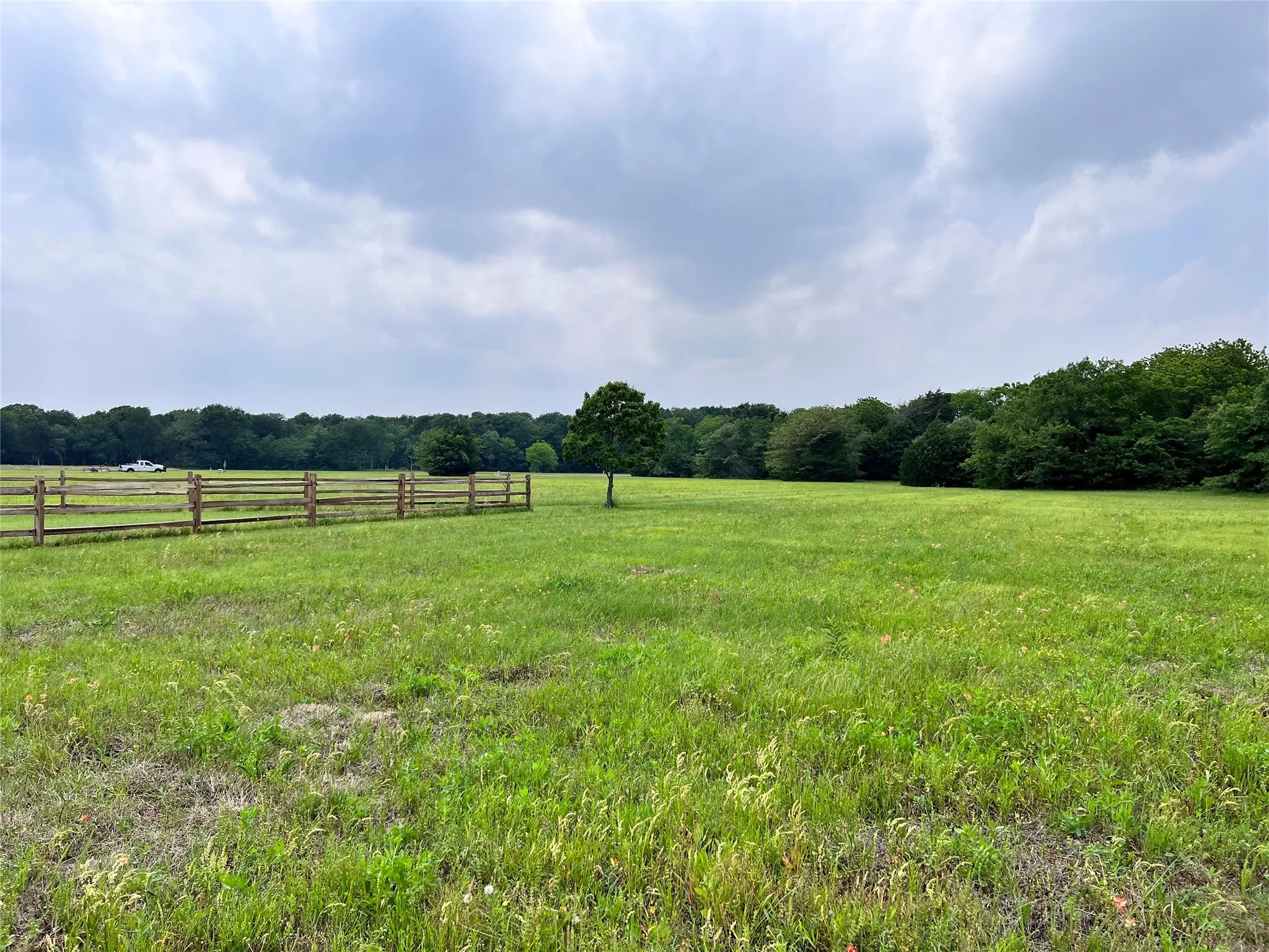 Unimproved Land For Sale in Navarro County , Lot 80 Clubhouse Drive, Corsicana, Texas 75109, 0, 0, Garage spaces, 0 Sqft, built in 0, Price $70,000, mls#21142659, Real Estate Agent in Corsicana, Homes For Sale in Navarro county, Homes For Sale in Corsicana, Realtor in Corsicana Texas, Real Estate Brokerage Independent Realty Texas, Luminita Cordes Realtor
