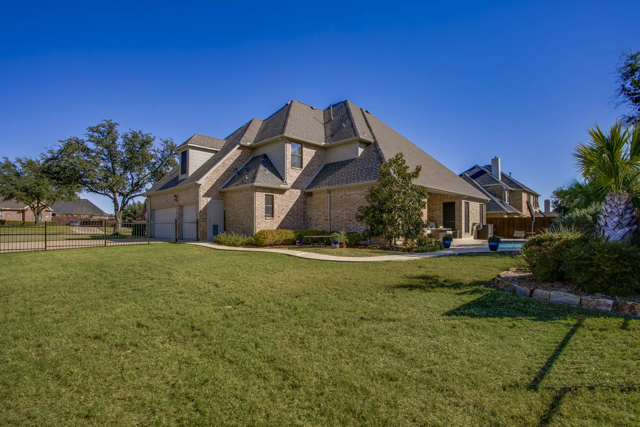 Single Family Residence For Sale in Dallas County , 416 Stone Canyon Drive, Sunnyvale, Texas 75182, 4 Bedroom, 4 Bathroom, 3 Garage spaces, 3,293 Sqft, built in 2002, Preowned, mls#21144557, Real Estate Agent in Sunnyvale, Homes For Sale in Dallas county, Homes For Sale in Sunnyvale, Realtor in Sunnyvale Texas, Real Estate Brokerage Independent Realty Texas, Luminita Cordes Realtor