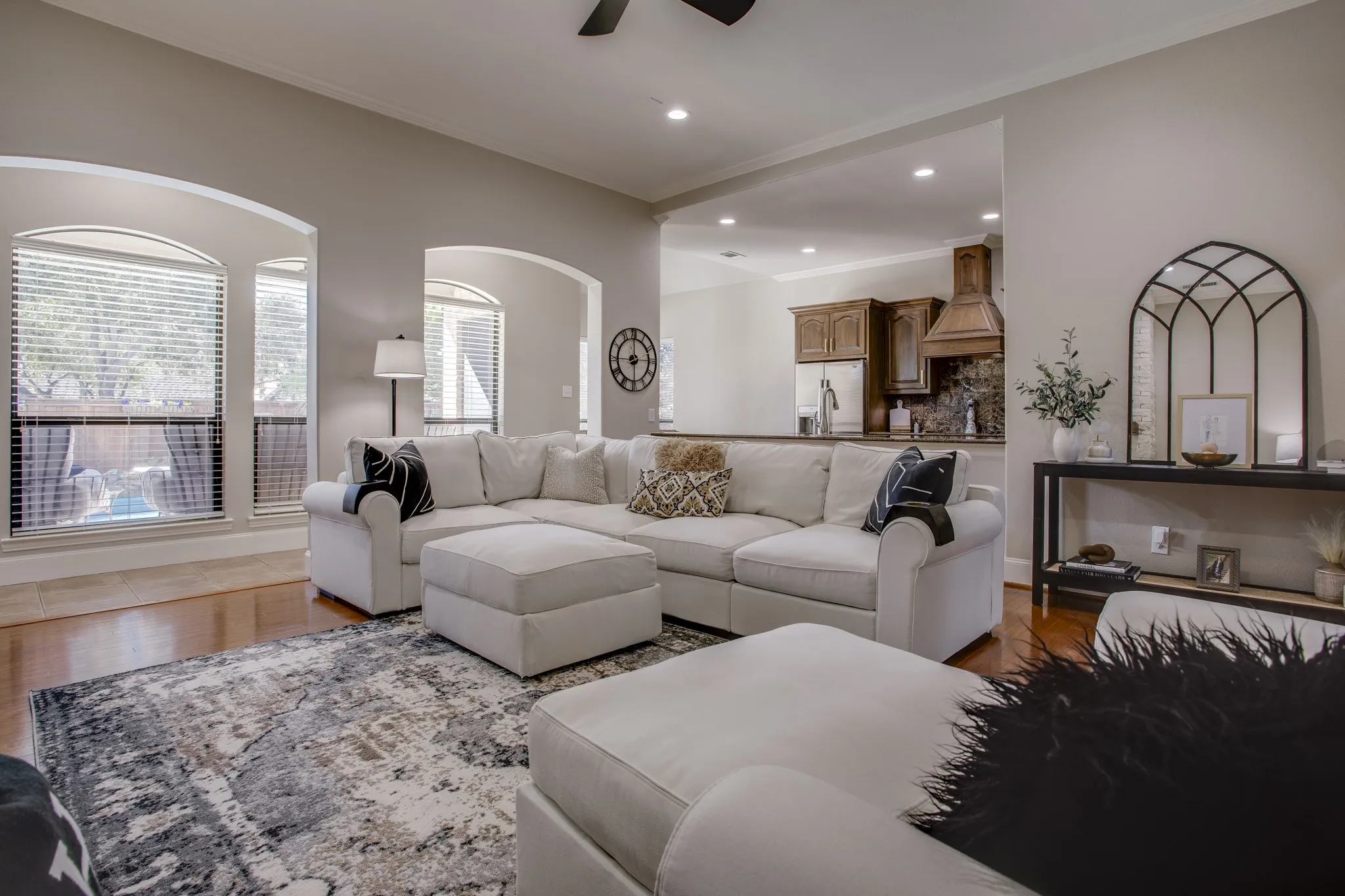 Single Family Residence For Sale in Dallas County , 416 Stone Canyon Drive, Sunnyvale, Texas 75182, 4 Bedroom, 4 Bathroom, 3 Garage spaces, 3,293 Sqft, built in 2002, Preowned, mls#21144557, Real Estate Agent in Sunnyvale, Homes For Sale in Dallas county, Homes For Sale in Sunnyvale, Realtor in Sunnyvale Texas, Real Estate Brokerage Independent Realty Texas, Luminita Cordes Realtor