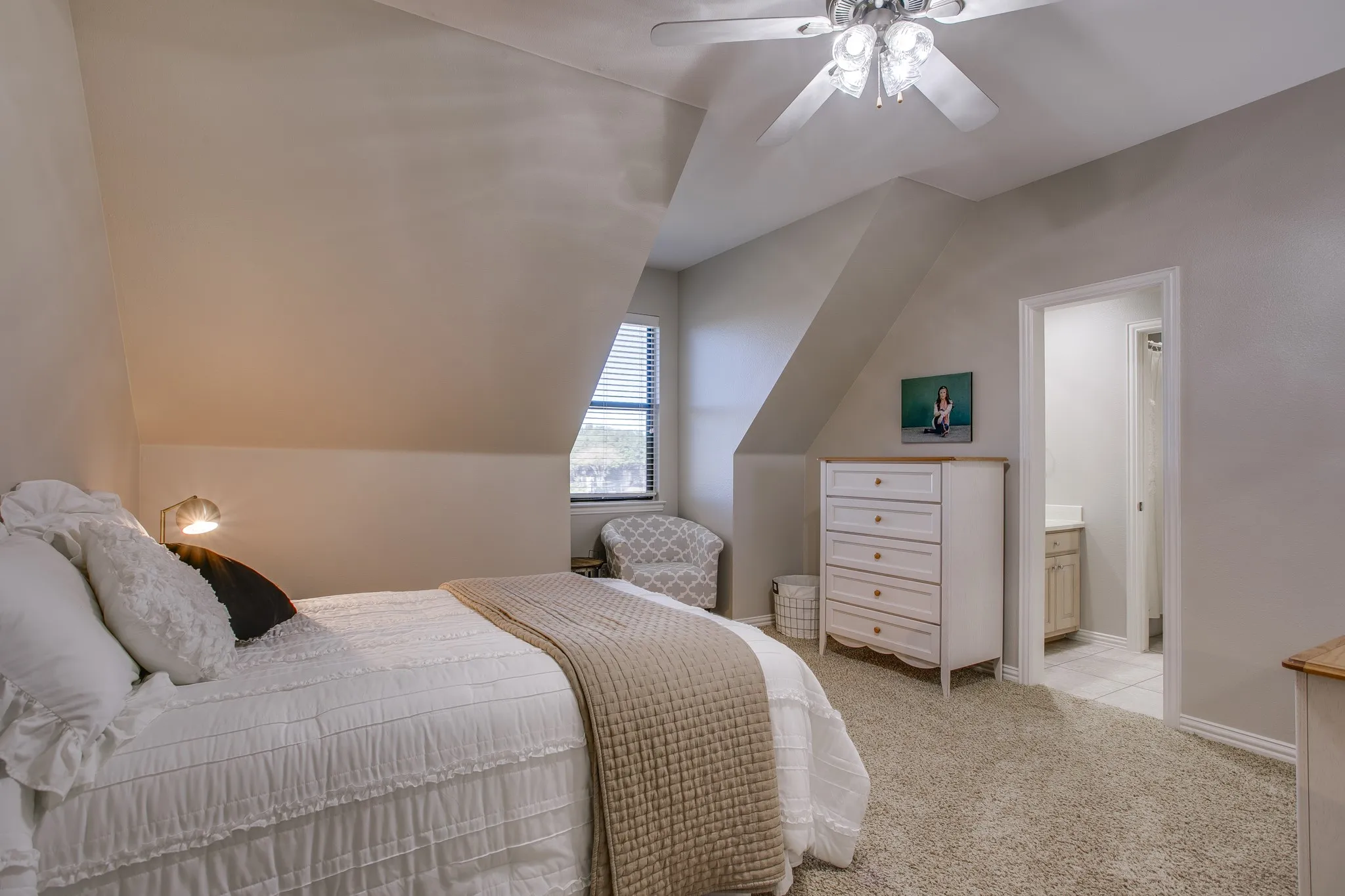 Single Family Residence For Sale in Dallas County , 416 Stone Canyon Drive, Sunnyvale, Texas 75182, 4 Bedroom, 4 Bathroom, 3 Garage spaces, 3,293 Sqft, built in 2002, Preowned, mls#21144557, Real Estate Agent in Sunnyvale, Homes For Sale in Dallas county, Homes For Sale in Sunnyvale, Realtor in Sunnyvale Texas, Real Estate Brokerage Independent Realty Texas, Luminita Cordes Realtor