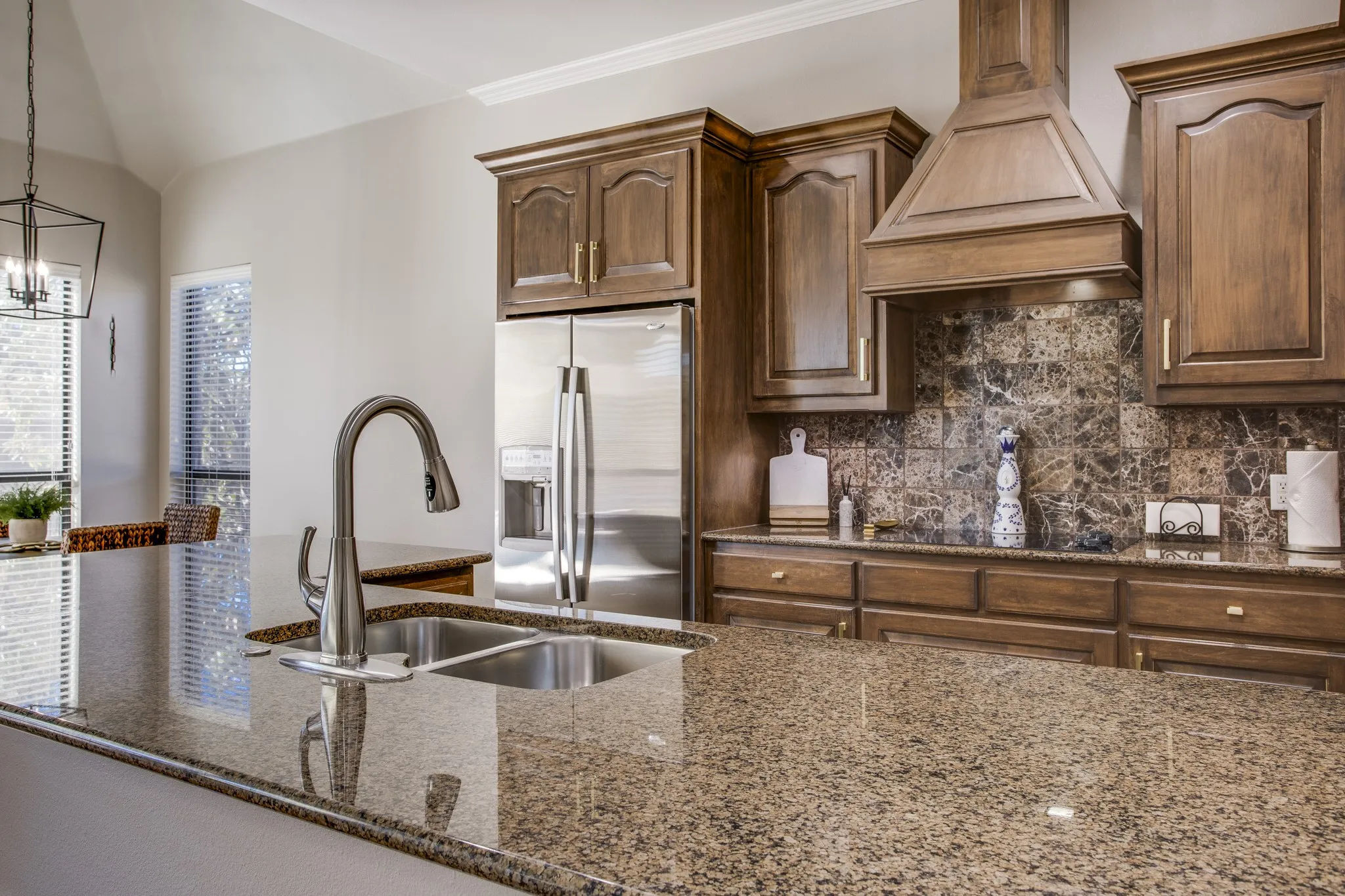 Single Family Residence For Sale in Dallas County , 416 Stone Canyon Drive, Sunnyvale, Texas 75182, 4 Bedroom, 4 Bathroom, 3 Garage spaces, 3,293 Sqft, built in 2002, Preowned, mls#21144557, Real Estate Agent in Sunnyvale, Homes For Sale in Dallas county, Homes For Sale in Sunnyvale, Realtor in Sunnyvale Texas, Real Estate Brokerage Independent Realty Texas, Luminita Cordes Realtor