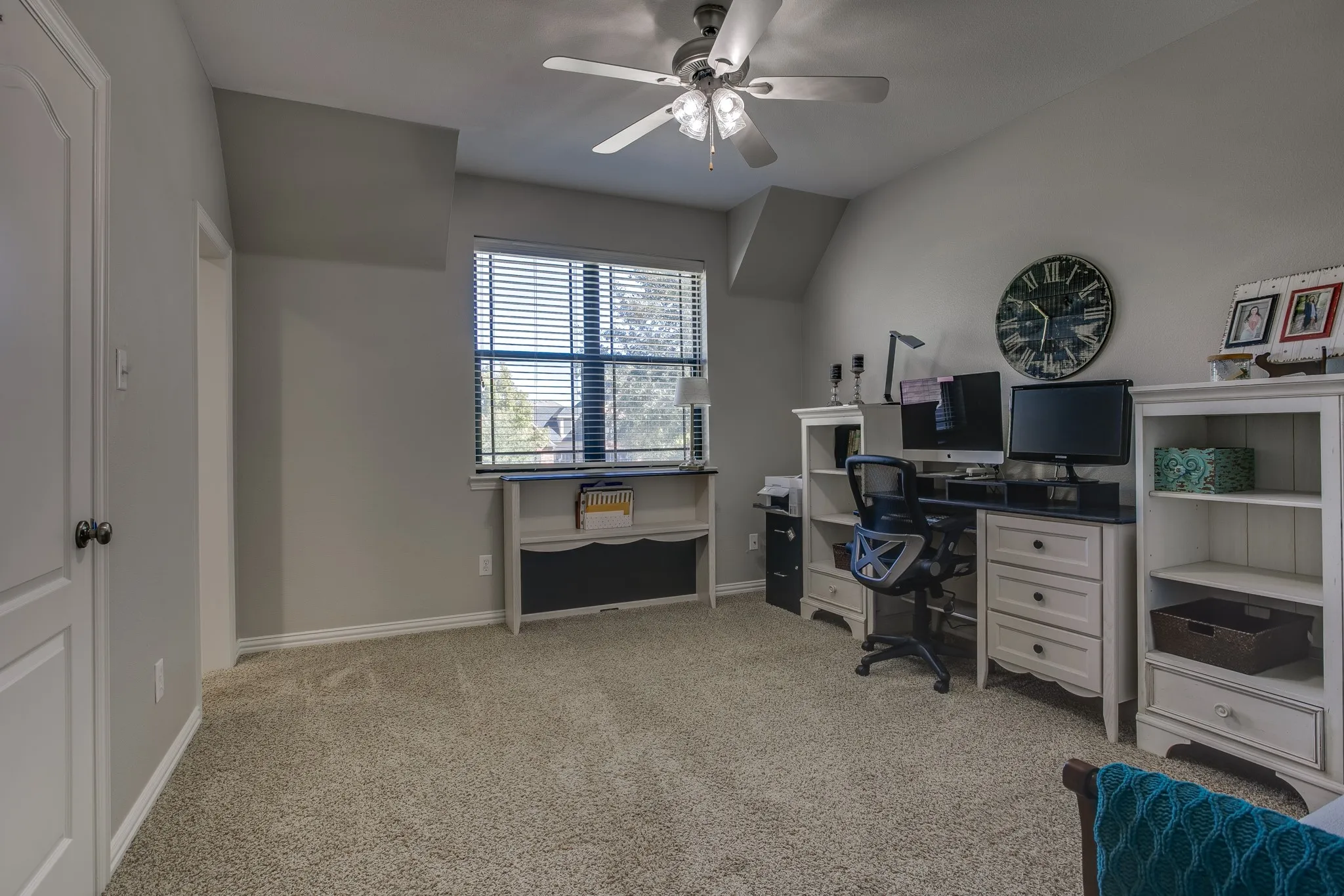 Single Family Residence For Sale in Dallas County , 416 Stone Canyon Drive, Sunnyvale, Texas 75182, 4 Bedroom, 4 Bathroom, 3 Garage spaces, 3,293 Sqft, built in 2002, Preowned, mls#21144557, Real Estate Agent in Sunnyvale, Homes For Sale in Dallas county, Homes For Sale in Sunnyvale, Realtor in Sunnyvale Texas, Real Estate Brokerage Independent Realty Texas, Luminita Cordes Realtor