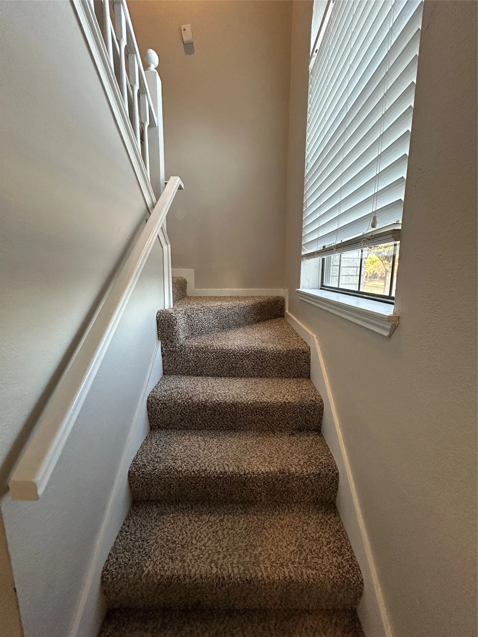 Single Family Residence For Sale in Collin County , 3841 Parkmont Drive, Plano, Texas 75023, 3 Bedroom, 3 Bathroom, 2 Garage spaces, 2,259 Sqft, built in 1987, mls#21152141, Real Estate Agent in Plano, Homes For Sale in Collin county, Homes For Sale in Plano, Realtor in Plano Texas, Real Estate Brokerage Independent Realty Texas, Luminita Cordes Realtor