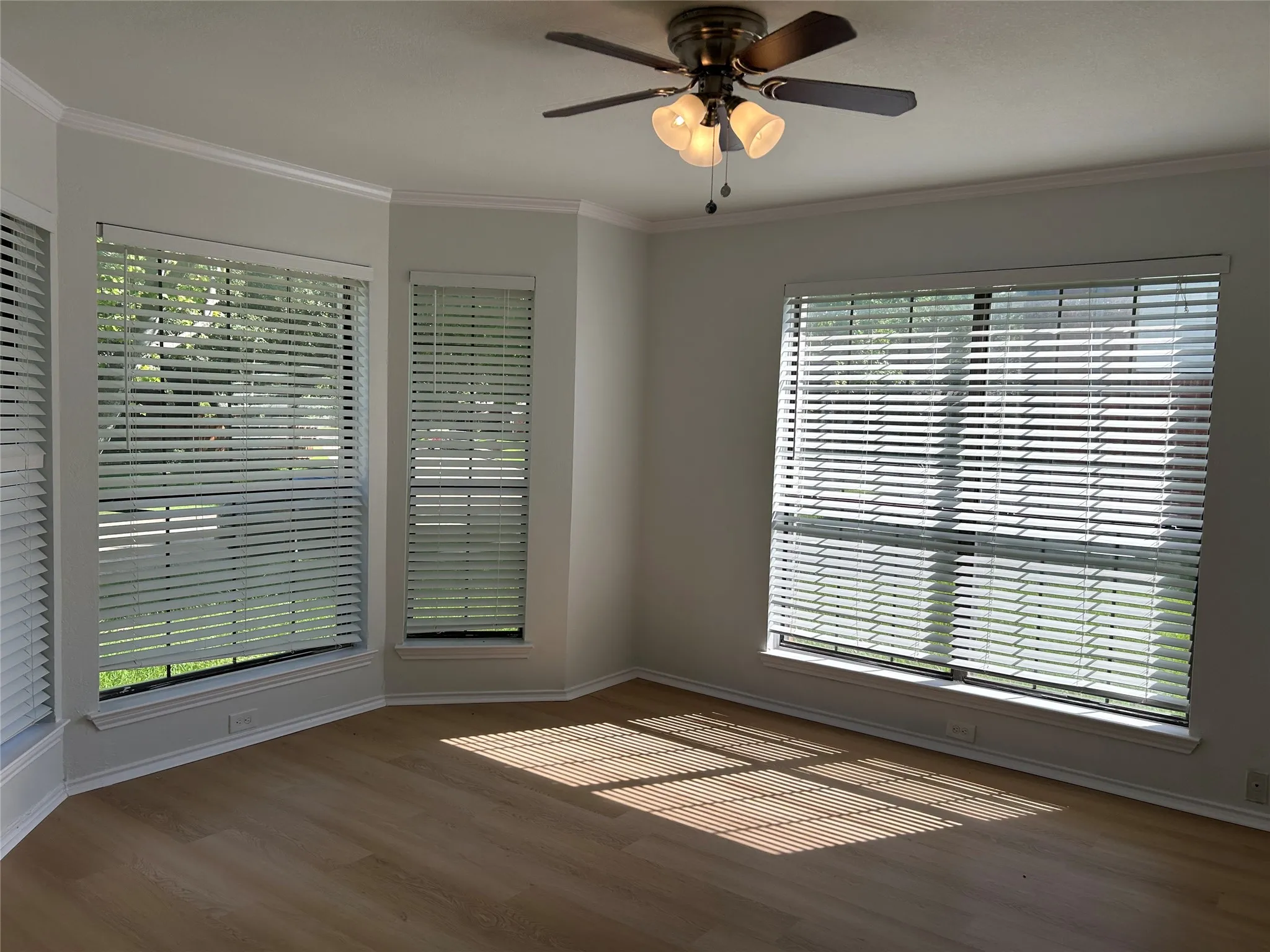 Single Family Residence For Sale in Collin County , 3841 Parkmont Drive, Plano, Texas 75023, 3 Bedroom, 3 Bathroom, 2 Garage spaces, 2,259 Sqft, built in 1987, mls#21152141, Real Estate Agent in Plano, Homes For Sale in Collin county, Homes For Sale in Plano, Realtor in Plano Texas, Real Estate Brokerage Independent Realty Texas, Luminita Cordes Realtor