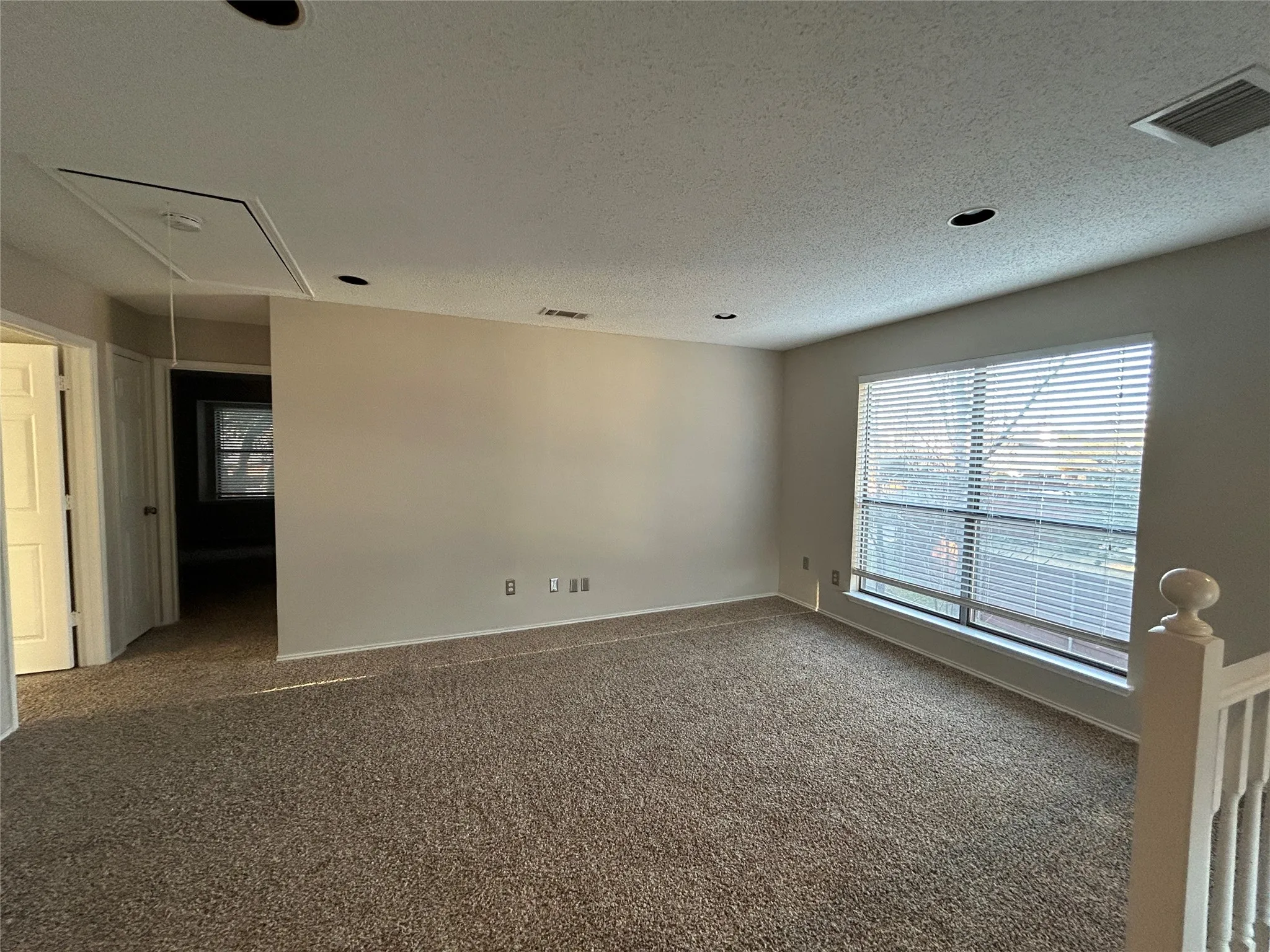 Single Family Residence For Sale in Collin County , 3841 Parkmont Drive, Plano, Texas 75023, 3 Bedroom, 3 Bathroom, 2 Garage spaces, 2,259 Sqft, built in 1987, mls#21152141, Real Estate Agent in Plano, Homes For Sale in Collin county, Homes For Sale in Plano, Realtor in Plano Texas, Real Estate Brokerage Independent Realty Texas, Luminita Cordes Realtor
