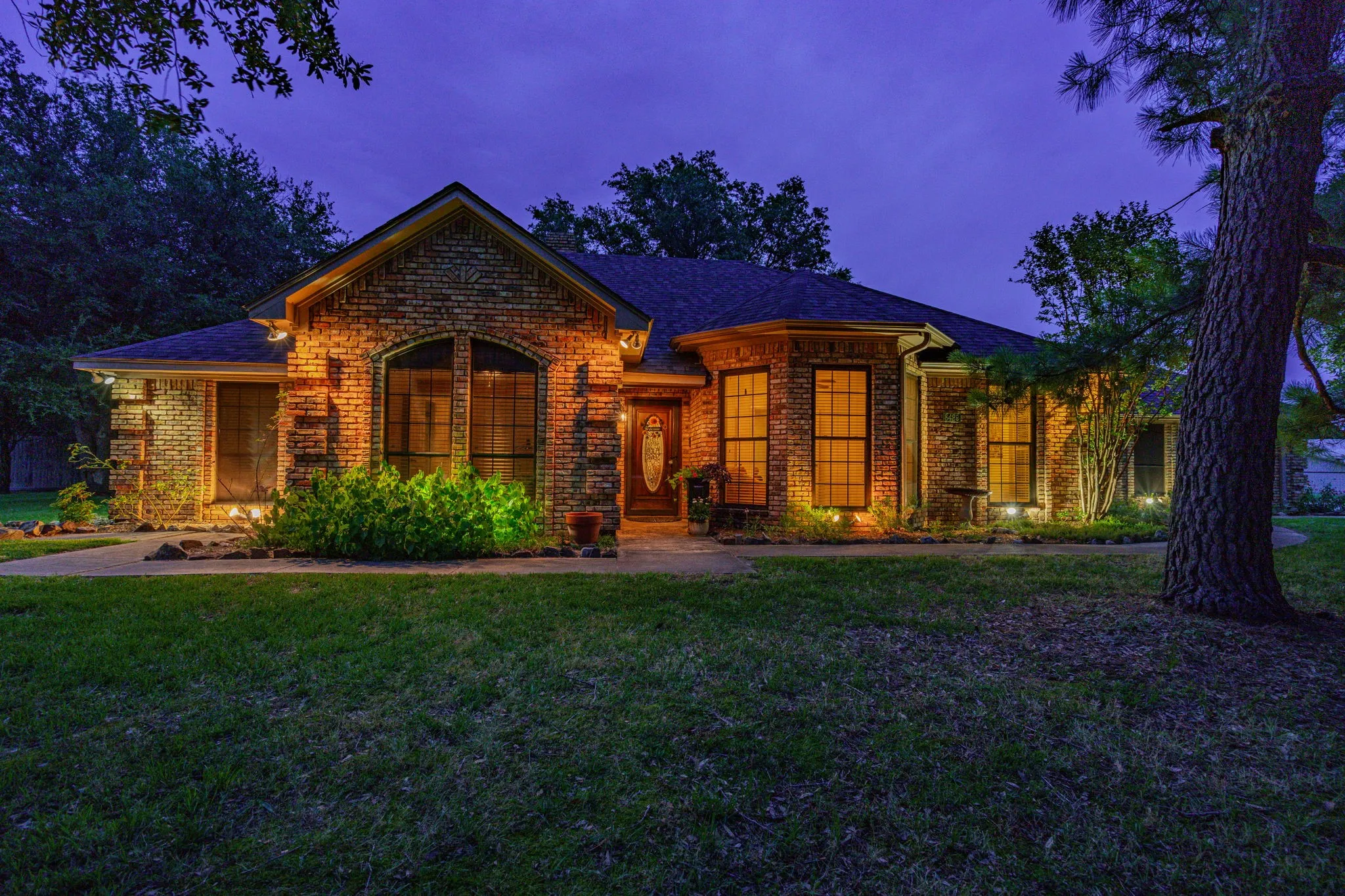 Single Family Residence For Sale in Kaufman County , 8429 Karen Lane, Terrell, Texas 75160, 3 Bedrooms, 2 Bathrooms, 2 Garage spaces, 2,062 Sqft, built in 1986, Price $529,500, mls#21146161, Real Estate Agent in Terrell, Homes For Sale in Kaufman county, Homes For Sale in Terrell, Realtor in Terrell Texas, Real Estate Brokerage Independent Realty Texas, Luminita Cordes Realtor