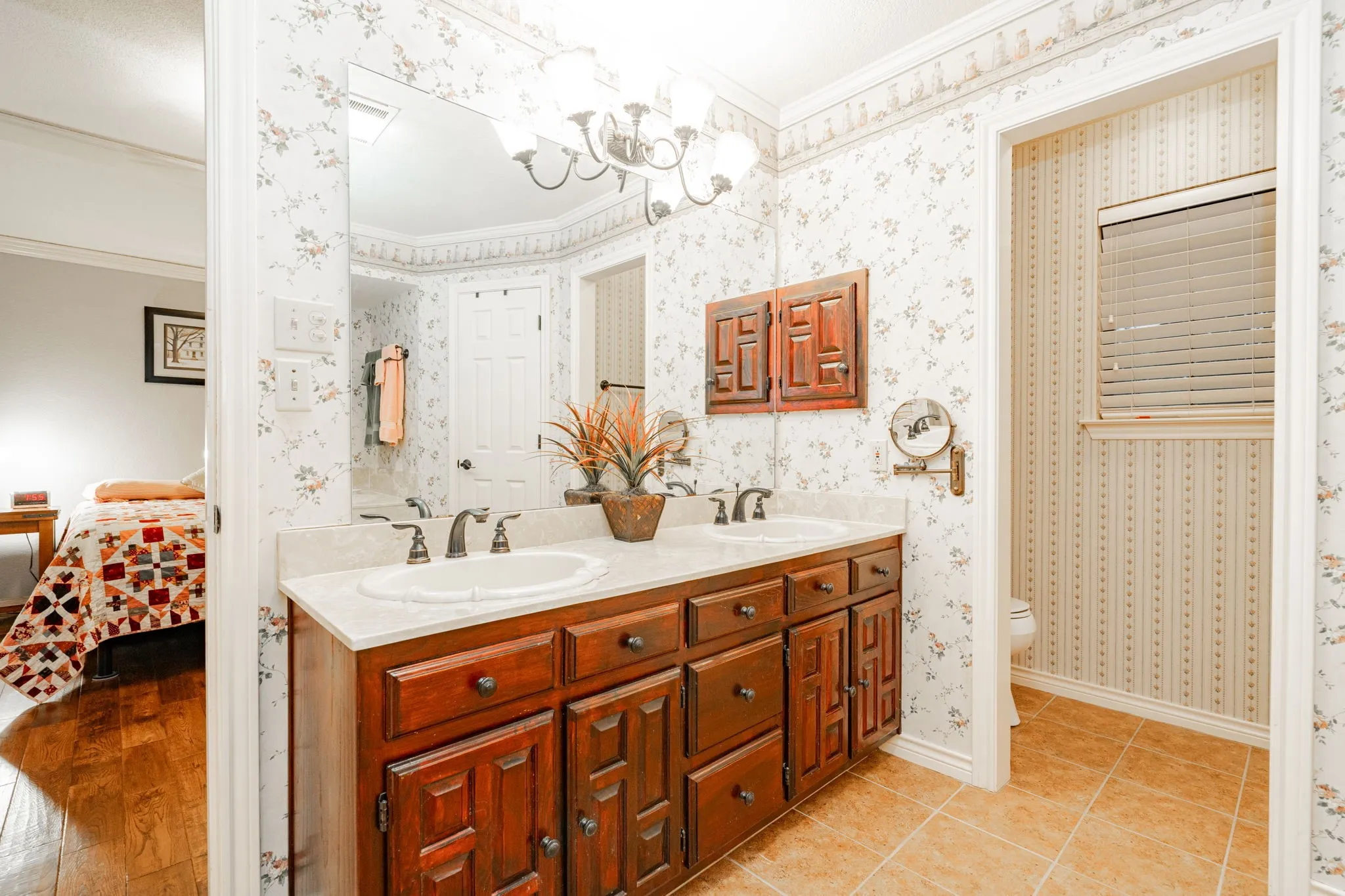 Single Family Residence For Sale in Kaufman County , 8429 Karen Lane, Terrell, Texas 75160, 3 Bedrooms, 2 Bathrooms, 2 Garage spaces, 2,062 Sqft, built in 1986, Price $529,500, mls#21146161, Real Estate Agent in Terrell, Homes For Sale in Kaufman county, Homes For Sale in Terrell, Realtor in Terrell Texas, Real Estate Brokerage Independent Realty Texas, Luminita Cordes Realtor