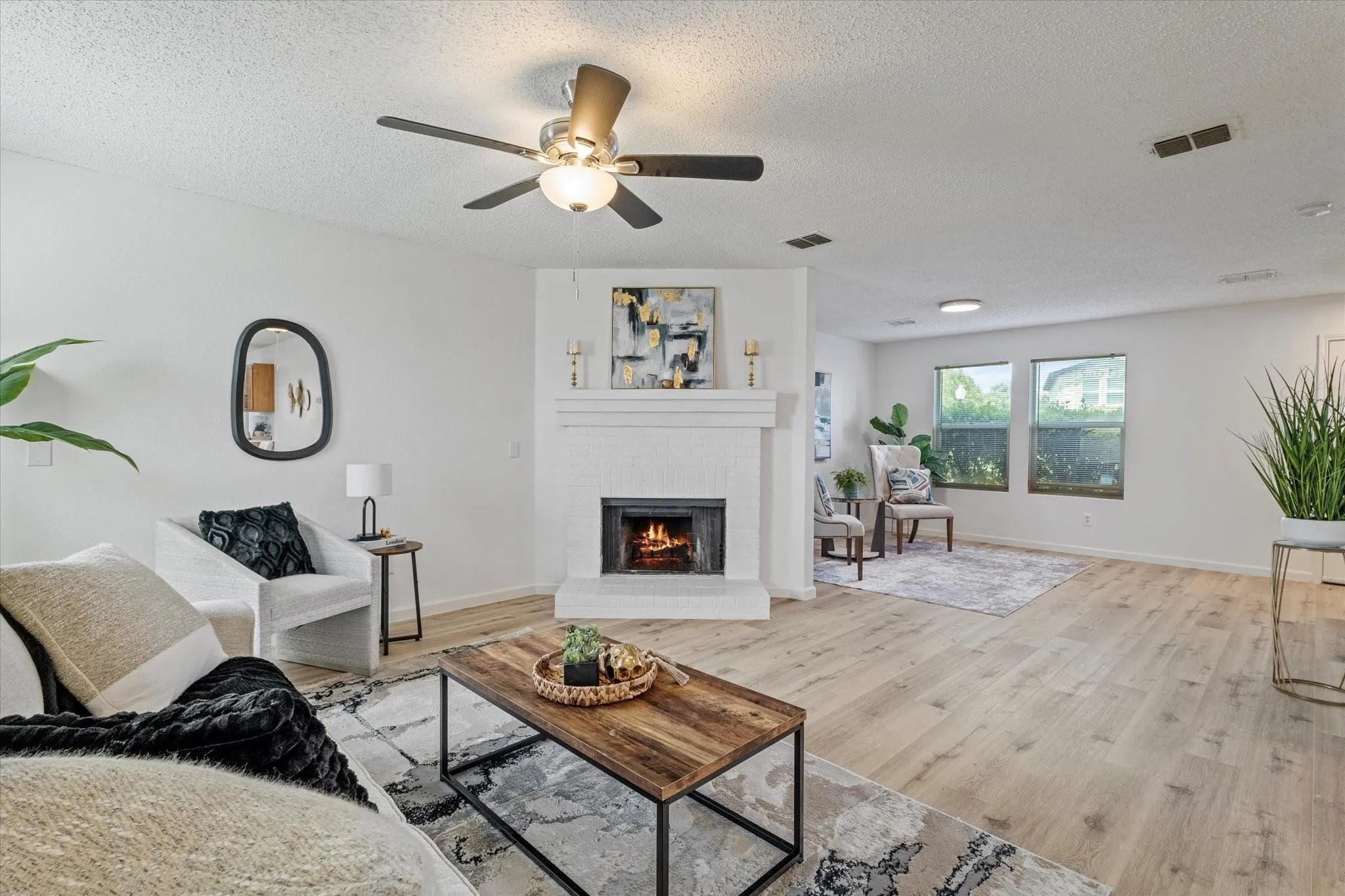 Single Family Residence For Rent