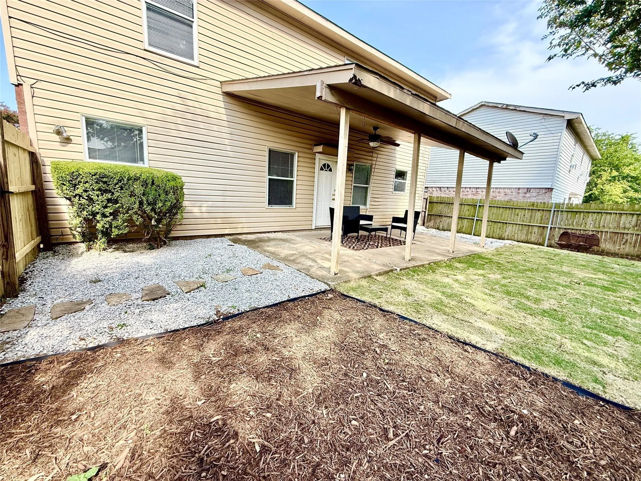 Single Family Residence For Rent in Collin County , 3300 Jacobs Drive, Mc Kinney, Texas 75070, 4 Bedroom, 3 Bathroom, 2 Garage spaces, 2,132 Sqft, built in 1998, mls#21150723, Real Estate Agent in Mc Kinney, Homes For Rent in Collin county, Homes For Rent in Mc Kinney, Realtor in Mc Kinney Texas, Real Estate Brokerage Independent Realty Texas, Luminita Cordes Realtor