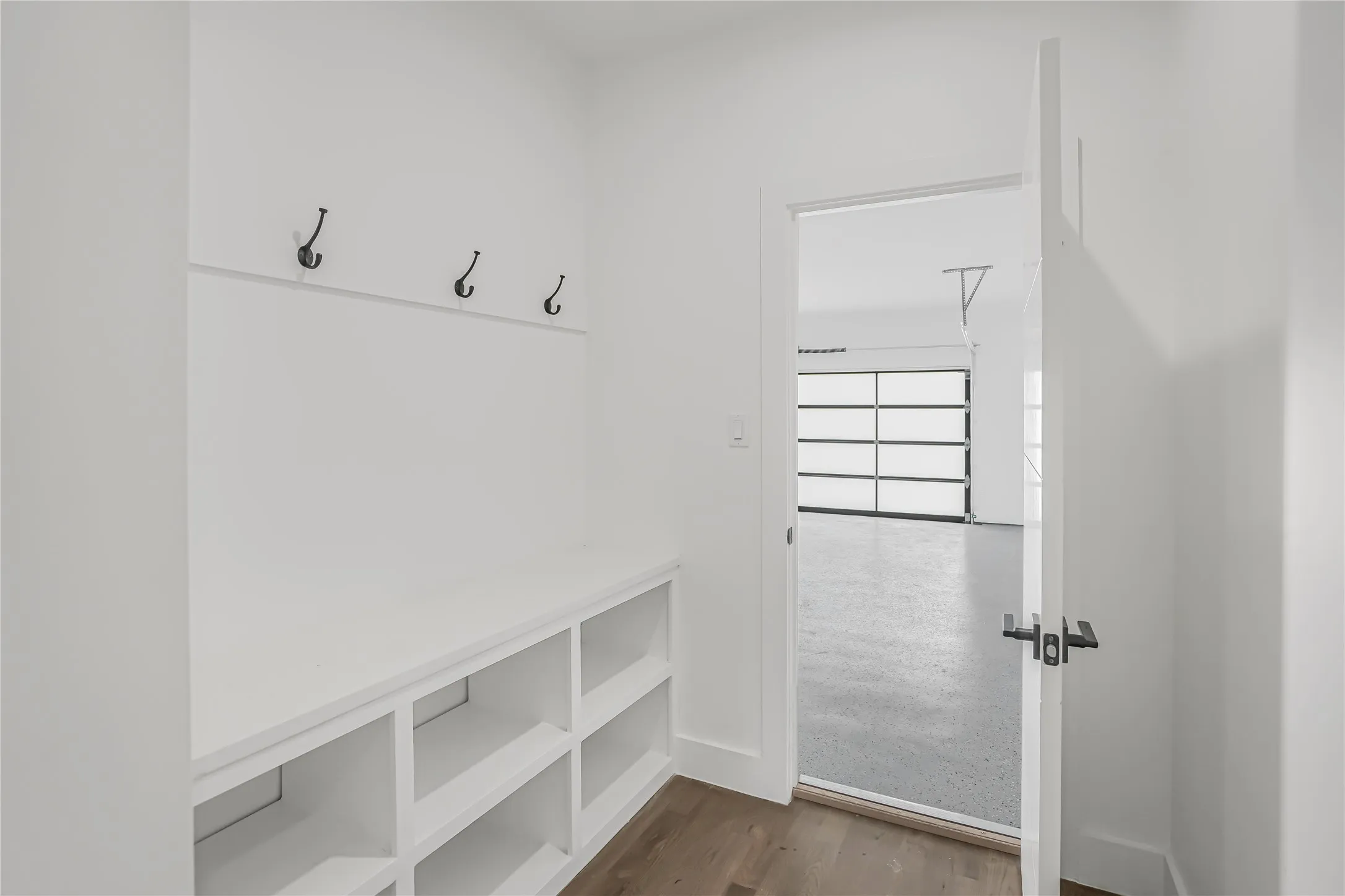 Single Family Residence For Sale in Dallas County , 3631 Espanola Drive, Dallas, Texas 75220, 4 Bedroom, 3 Bathroom, 2 Garage spaces, 2,966 Sqft, built in 2025, New Construction - Complete, mls#21148327, Real Estate Agent in Dallas, Homes For Sale in Dallas county, Homes For Sale in Dallas, Realtor in Dallas Texas, Real Estate Brokerage Independent Realty Texas, Luminita Cordes Realtor