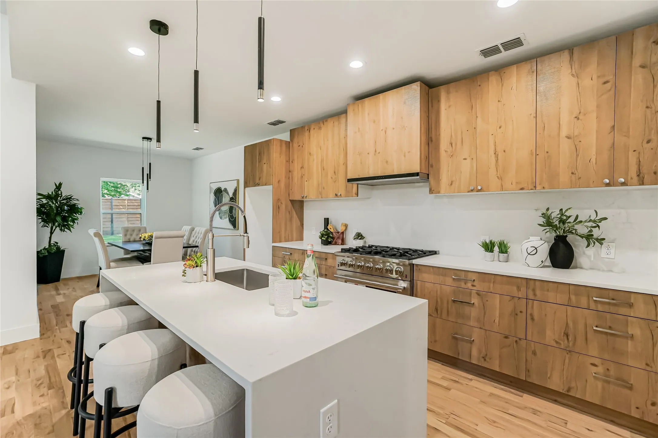 Single Family Residence For Sale in Dallas County , 3631 Espanola Drive, Dallas, Texas 75220, 4 Bedroom, 3 Bathroom, 2 Garage spaces, 2,966 Sqft, built in 2025, New Construction - Complete, mls#21148327, Real Estate Agent in Dallas, Homes For Sale in Dallas county, Homes For Sale in Dallas, Realtor in Dallas Texas, Real Estate Brokerage Independent Realty Texas, Luminita Cordes Realtor