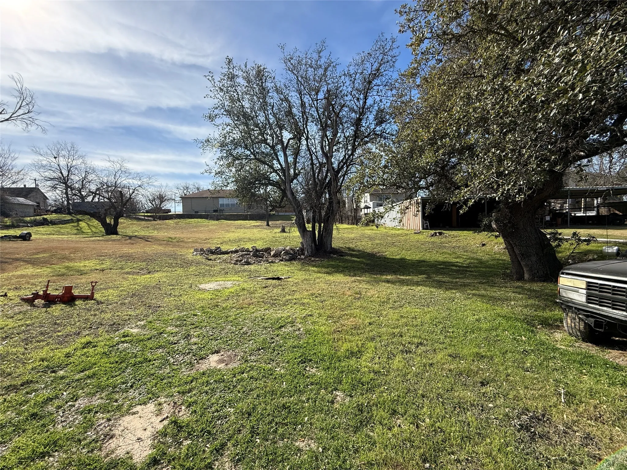Single Family Residence For Sale in Hamilton County , 609 E Henry, Hamilton, Texas 76531, 2 Bedrooms, 2 Bathrooms, Garage spaces, 1,304 Sqft, built in 1950, Preowned, Price $139,500, mls#21152352, Real Estate Agent in Hamilton, Homes For Sale in Hamilton county, Homes For Sale in Hamilton, Realtor in Hamilton Texas, Real Estate Brokerage Independent Realty Texas, Luminita Cordes Realtor