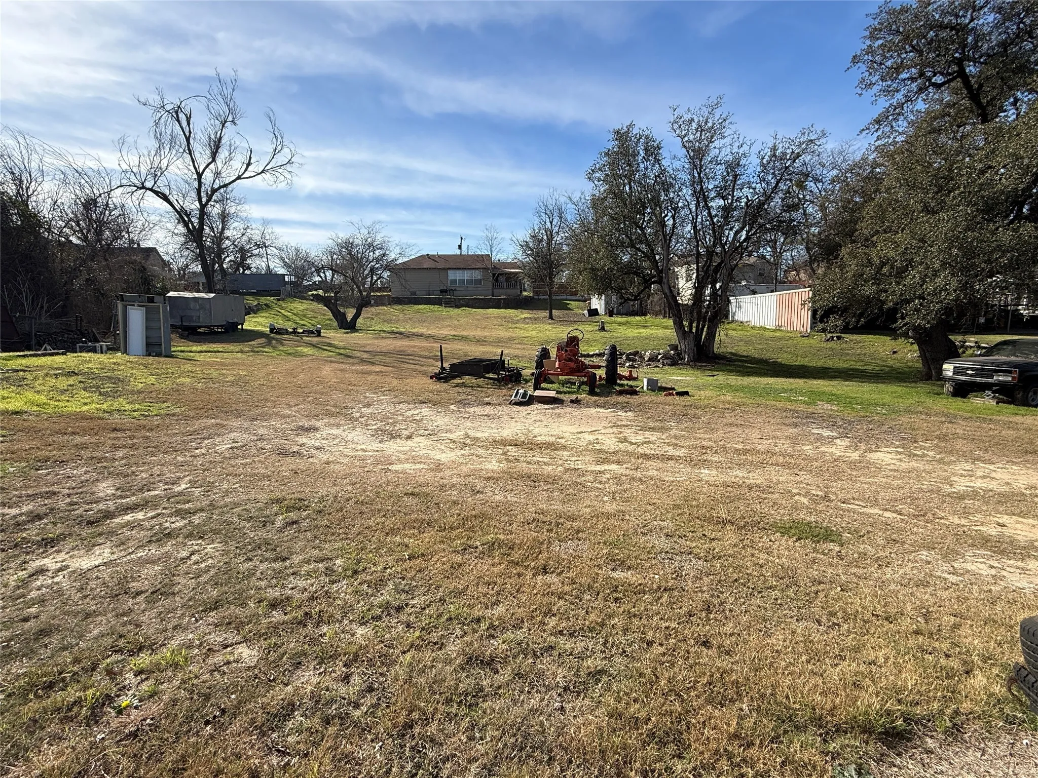 Single Family Residence For Sale in Hamilton County , 609 E Henry, Hamilton, Texas 76531, 2 Bedrooms, 2 Bathrooms, Garage spaces, 1,304 Sqft, built in 1950, Preowned, Price $139,500, mls#21152352, Real Estate Agent in Hamilton, Homes For Sale in Hamilton county, Homes For Sale in Hamilton, Realtor in Hamilton Texas, Real Estate Brokerage Independent Realty Texas, Luminita Cordes Realtor