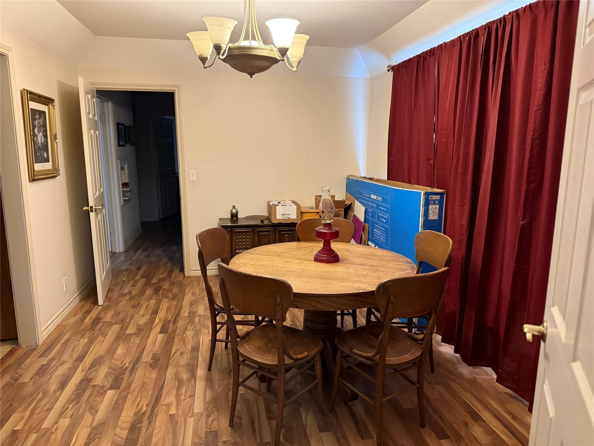 Single Family Residence For Sale in Hamilton County , 609 E Henry, Hamilton, Texas 76531, 2 Bedrooms, 2 Bathrooms, Garage spaces, 1,304 Sqft, built in 1950, Preowned, Price $139,500, mls#21152352, Real Estate Agent in Hamilton, Homes For Sale in Hamilton county, Homes For Sale in Hamilton, Realtor in Hamilton Texas, Real Estate Brokerage Independent Realty Texas, Luminita Cordes Realtor
