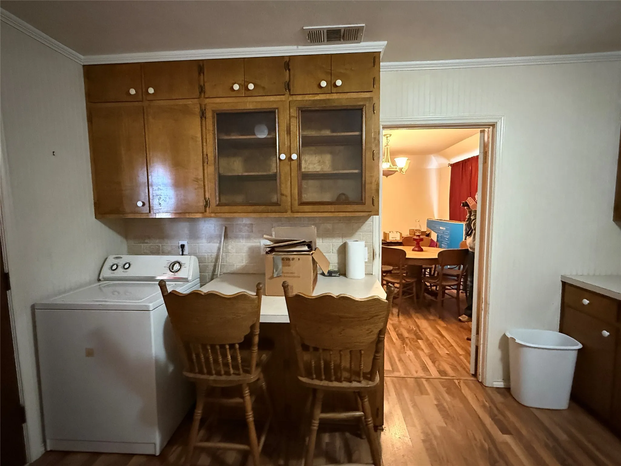 Single Family Residence For Sale in Hamilton County , 609 E Henry, Hamilton, Texas 76531, 2 Bedrooms, 2 Bathrooms, Garage spaces, 1,304 Sqft, built in 1950, Preowned, Price $139,500, mls#21152352, Real Estate Agent in Hamilton, Homes For Sale in Hamilton county, Homes For Sale in Hamilton, Realtor in Hamilton Texas, Real Estate Brokerage Independent Realty Texas, Luminita Cordes Realtor
