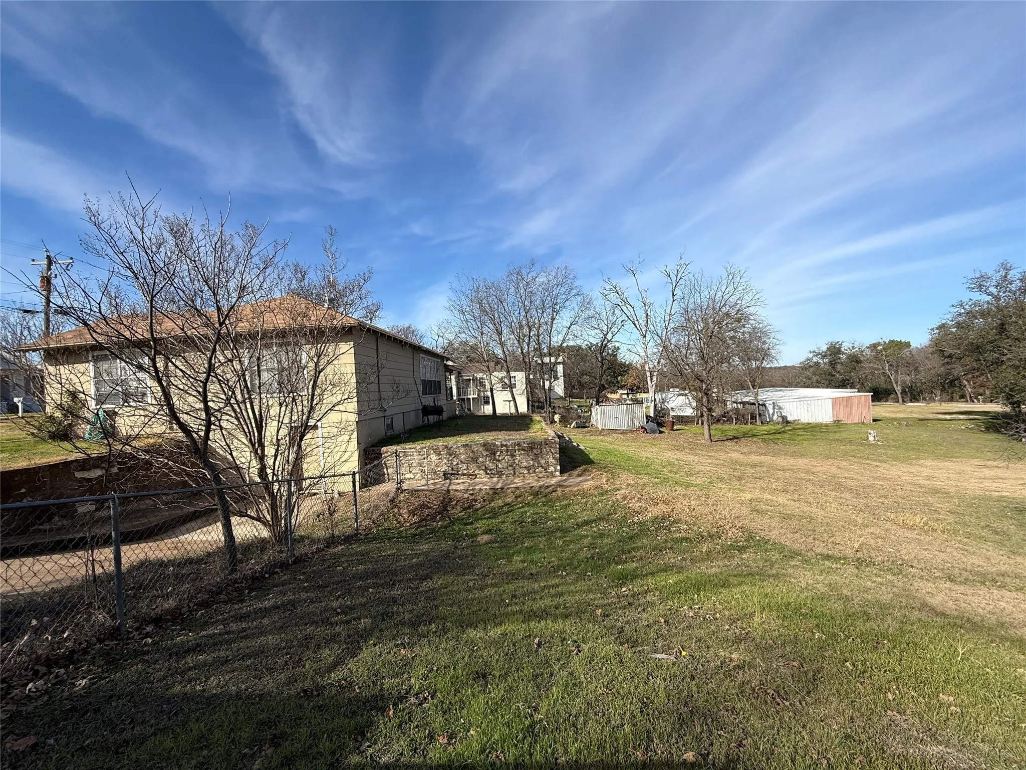 Single Family Residence For Sale in Hamilton County , 609 E Henry, Hamilton, Texas 76531, 2 Bedrooms, 2 Bathrooms, Garage spaces, 1,304 Sqft, built in 1950, Preowned, Price $139,500, mls#21152352, Real Estate Agent in Hamilton, Homes For Sale in Hamilton county, Homes For Sale in Hamilton, Realtor in Hamilton Texas, Real Estate Brokerage Independent Realty Texas, Luminita Cordes Realtor