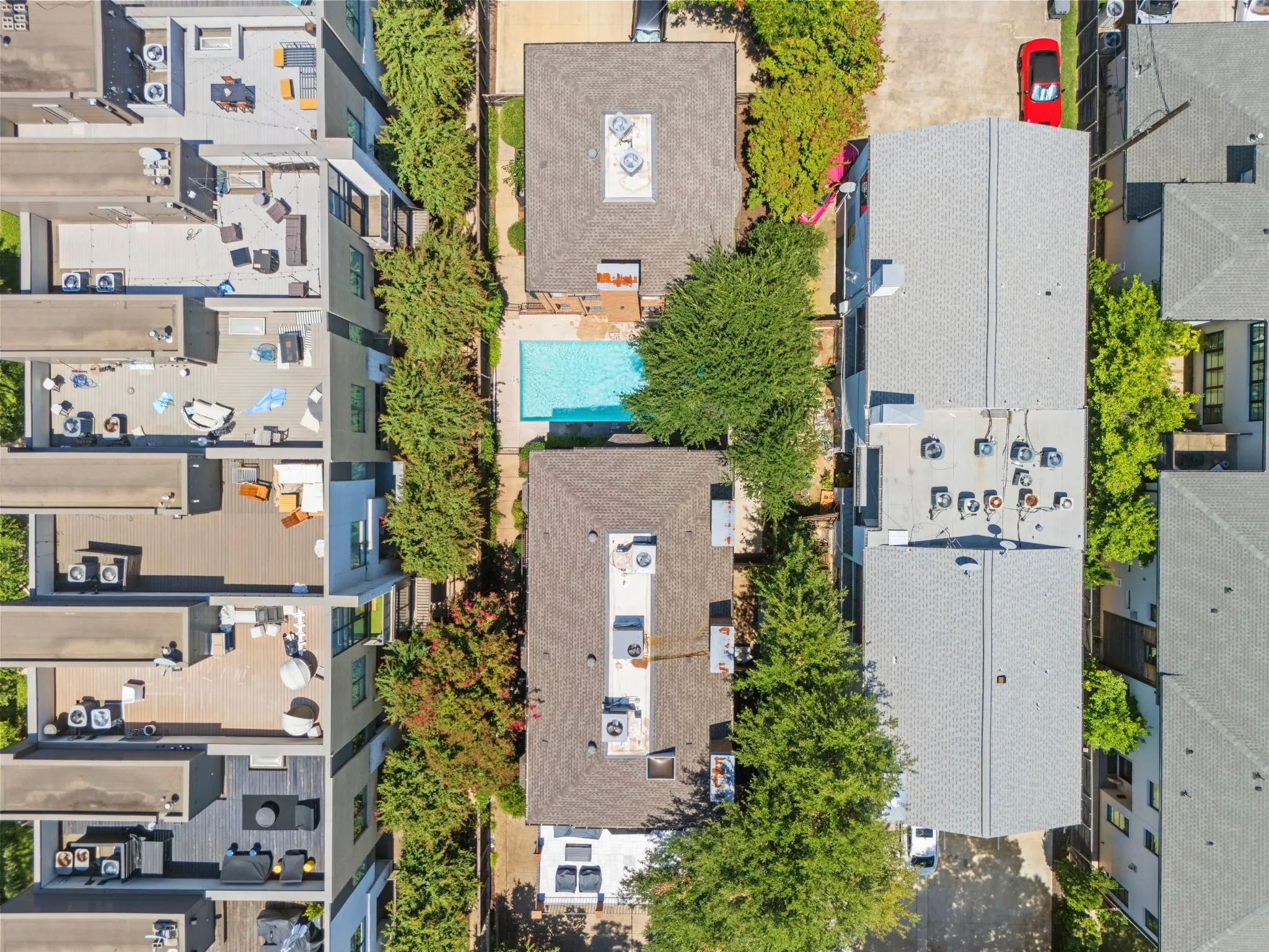Condominium For Sale in Dallas County , 4143 Newton Avenue B, Dallas, Texas 75219, 1 Bedroom, 2 Bathroom, Garage spaces, 1,007 Sqft, built in 1983, Preowned, mls#21141966, Real Estate Agent in Dallas, Homes For Sale in Dallas county, Homes For Sale in Dallas, Realtor in Dallas Texas, Real Estate Brokerage Independent Realty Texas, Luminita Cordes Realtor