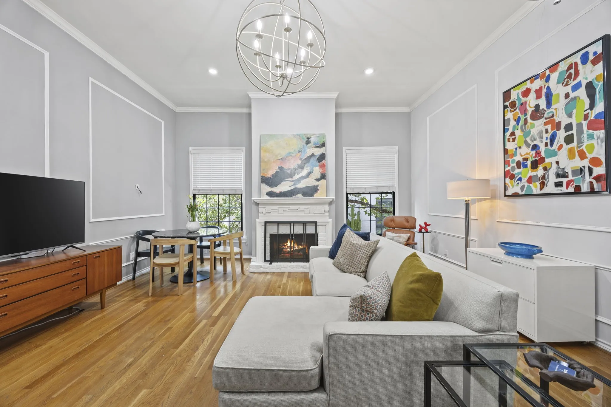 Condominium For Sale in Dallas County , 4143 Newton Avenue B, Dallas, Texas 75219, 1 Bedroom, 2 Bathroom, Garage spaces, 1,007 Sqft, built in 1983, Preowned, mls#21141966, Real Estate Agent in Dallas, Homes For Sale in Dallas county, Homes For Sale in Dallas, Realtor in Dallas Texas, Real Estate Brokerage Independent Realty Texas, Luminita Cordes Realtor