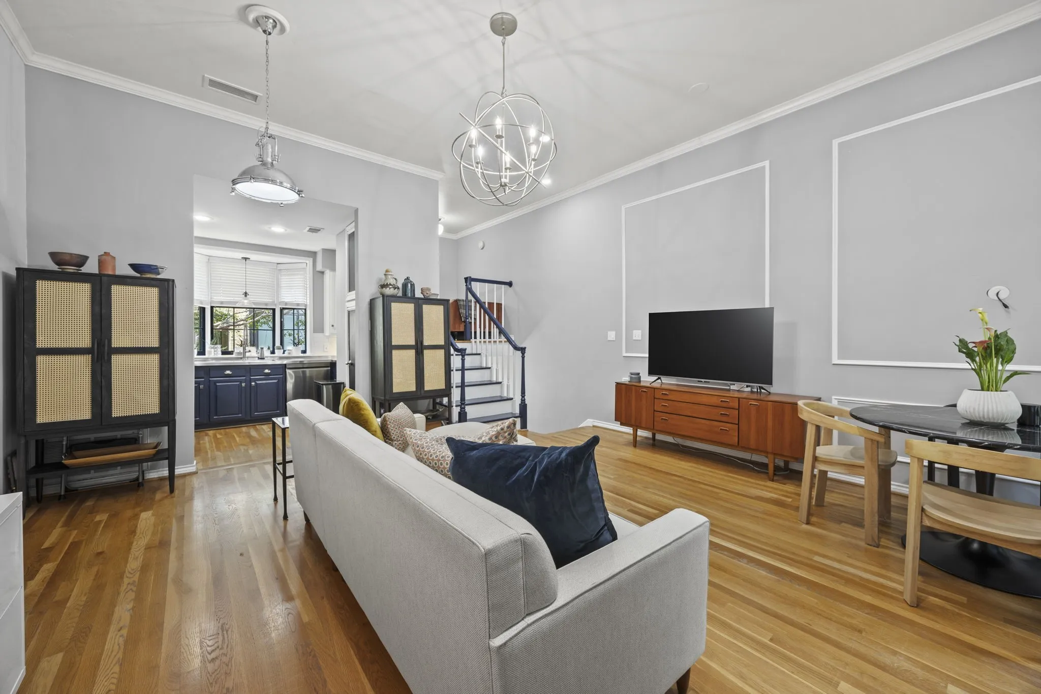Condominium For Sale in Dallas County , 4143 Newton Avenue B, Dallas, Texas 75219, 1 Bedroom, 2 Bathroom, Garage spaces, 1,007 Sqft, built in 1983, Preowned, mls#21141966, Real Estate Agent in Dallas, Homes For Sale in Dallas county, Homes For Sale in Dallas, Realtor in Dallas Texas, Real Estate Brokerage Independent Realty Texas, Luminita Cordes Realtor