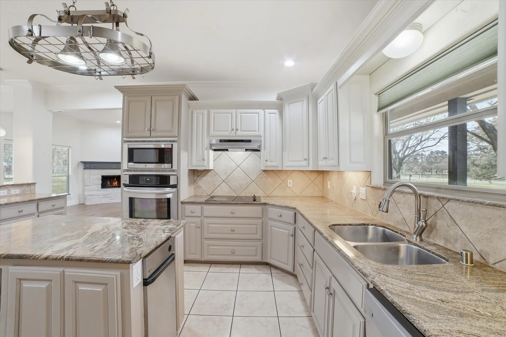 Single Family Residence For Sale in Hunt County , 10471 Holly Creek Road, Terrell, Texas 75160, 3 Bedroom, 2 Bathroom, 4 Garage spaces, 2,196 Sqft, built in 2006, Preowned, mls#21137335, Real Estate Agent in Terrell, Homes For Sale in Hunt county, Homes For Sale in Terrell, Realtor in Terrell Texas, Real Estate Brokerage Independent Realty Texas, Luminita Cordes Realtor