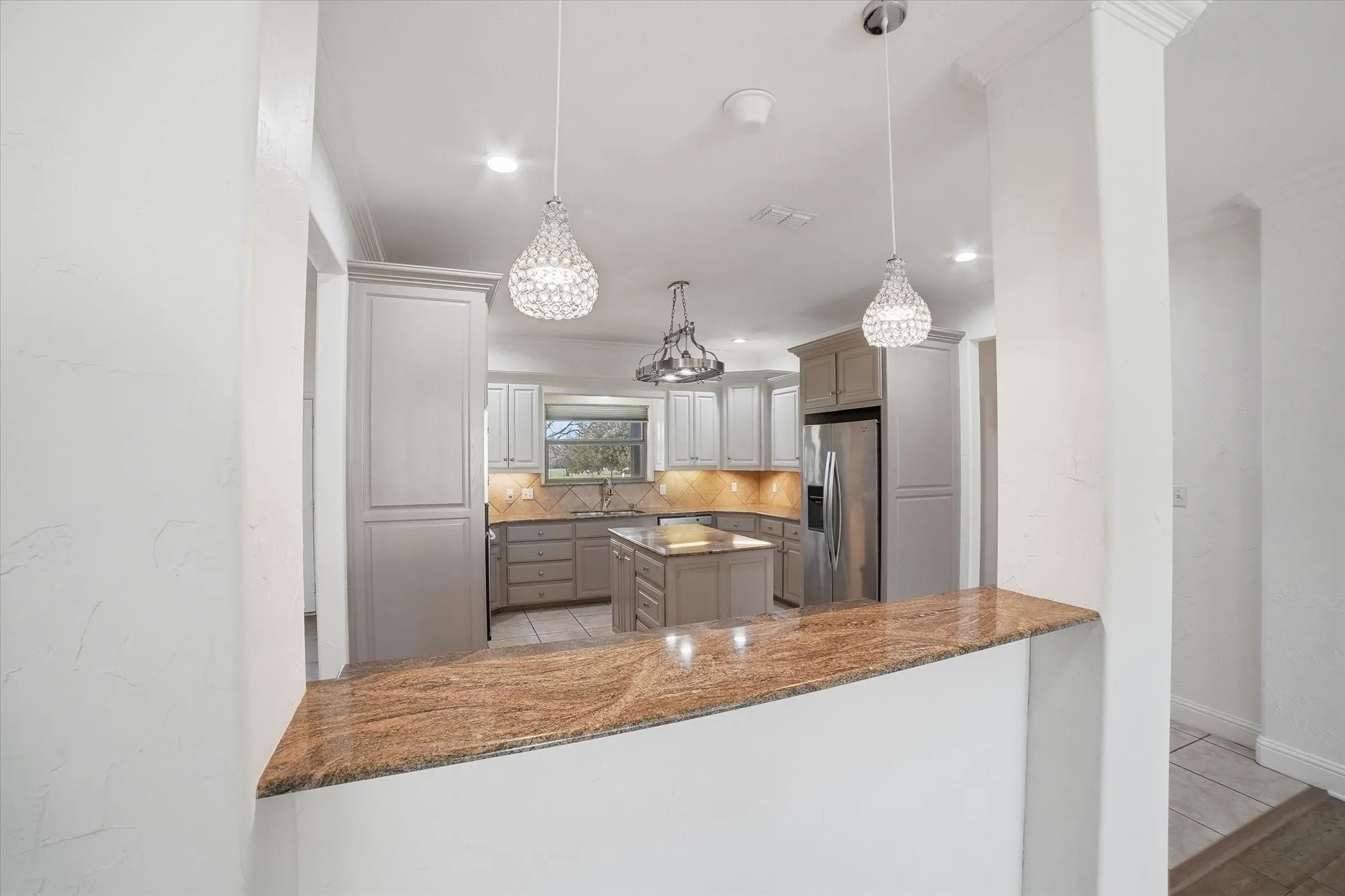 Single Family Residence For Sale in Hunt County , 10471 Holly Creek Road, Terrell, Texas 75160, 3 Bedroom, 2 Bathroom, 4 Garage spaces, 2,196 Sqft, built in 2006, Preowned, mls#21137335, Real Estate Agent in Terrell, Homes For Sale in Hunt county, Homes For Sale in Terrell, Realtor in Terrell Texas, Real Estate Brokerage Independent Realty Texas, Luminita Cordes Realtor