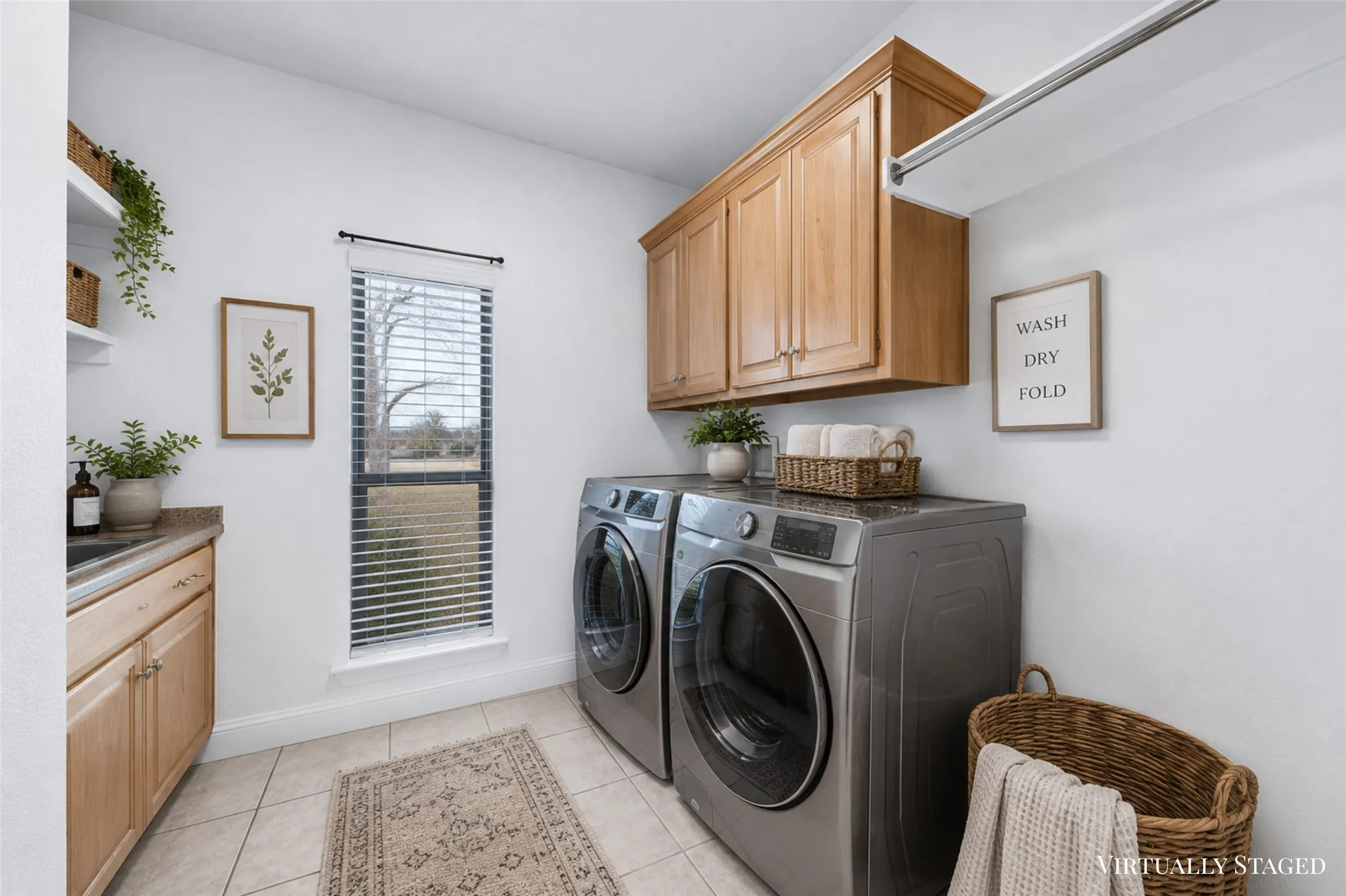 Single Family Residence For Sale in Hunt County , 10471 Holly Creek Road, Terrell, Texas 75160, 3 Bedroom, 2 Bathroom, 4 Garage spaces, 2,196 Sqft, built in 2006, Preowned, mls#21137335, Real Estate Agent in Terrell, Homes For Sale in Hunt county, Homes For Sale in Terrell, Realtor in Terrell Texas, Real Estate Brokerage Independent Realty Texas, Luminita Cordes Realtor