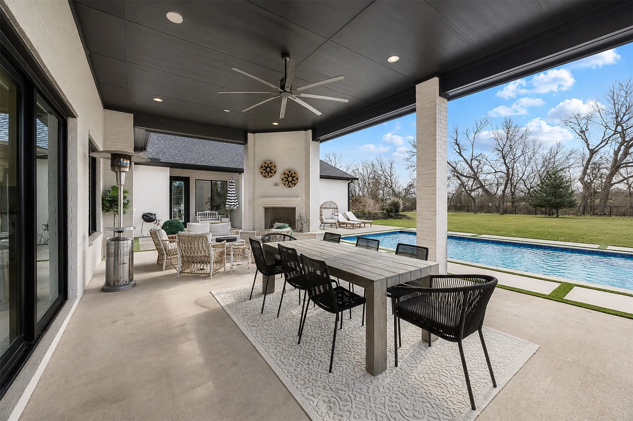 Single Family Residence For Sale in Collin County , 2095 Honey Lane, Celina, Texas 75009, 4 Bedroom, 5 Bathroom, 4 Garage spaces, 4,687 Sqft, built in 2022, Preowned, mls#21150646, Real Estate Agent in Celina, Homes For Sale in Collin county, Homes For Sale in Celina, Realtor in Celina Texas, Real Estate Brokerage Independent Realty Texas, Luminita Cordes Realtor