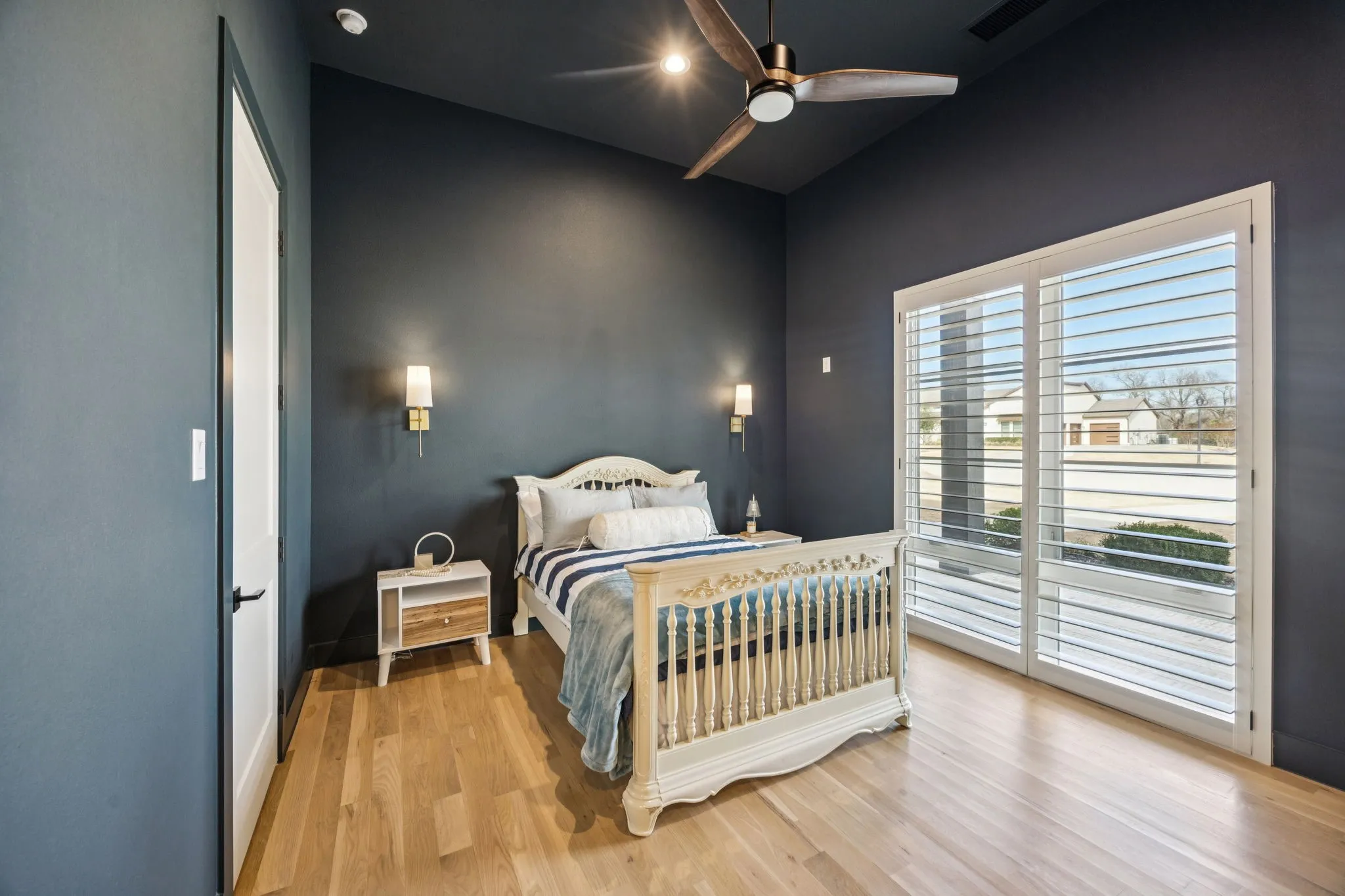 Single Family Residence For Sale in Collin County , 2095 Honey Lane, Celina, Texas 75009, 4 Bedroom, 5 Bathroom, 4 Garage spaces, 4,687 Sqft, built in 2022, Preowned, mls#21150646, Real Estate Agent in Celina, Homes For Sale in Collin county, Homes For Sale in Celina, Realtor in Celina Texas, Real Estate Brokerage Independent Realty Texas, Luminita Cordes Realtor